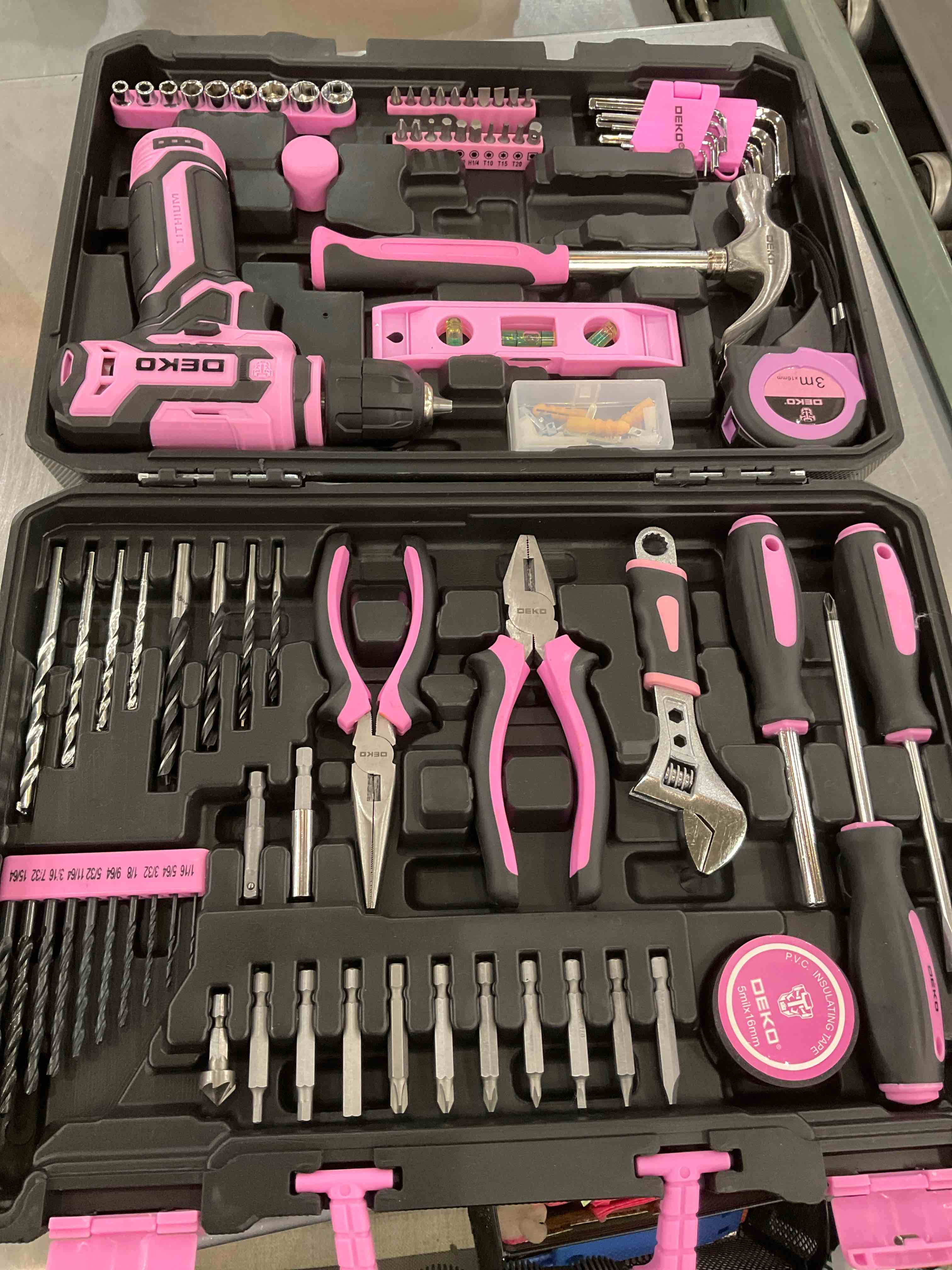 https://s3.amazonaws.com/lotting-images-prod/BargainHunt/EXS01249293_1710428693891.jpeg