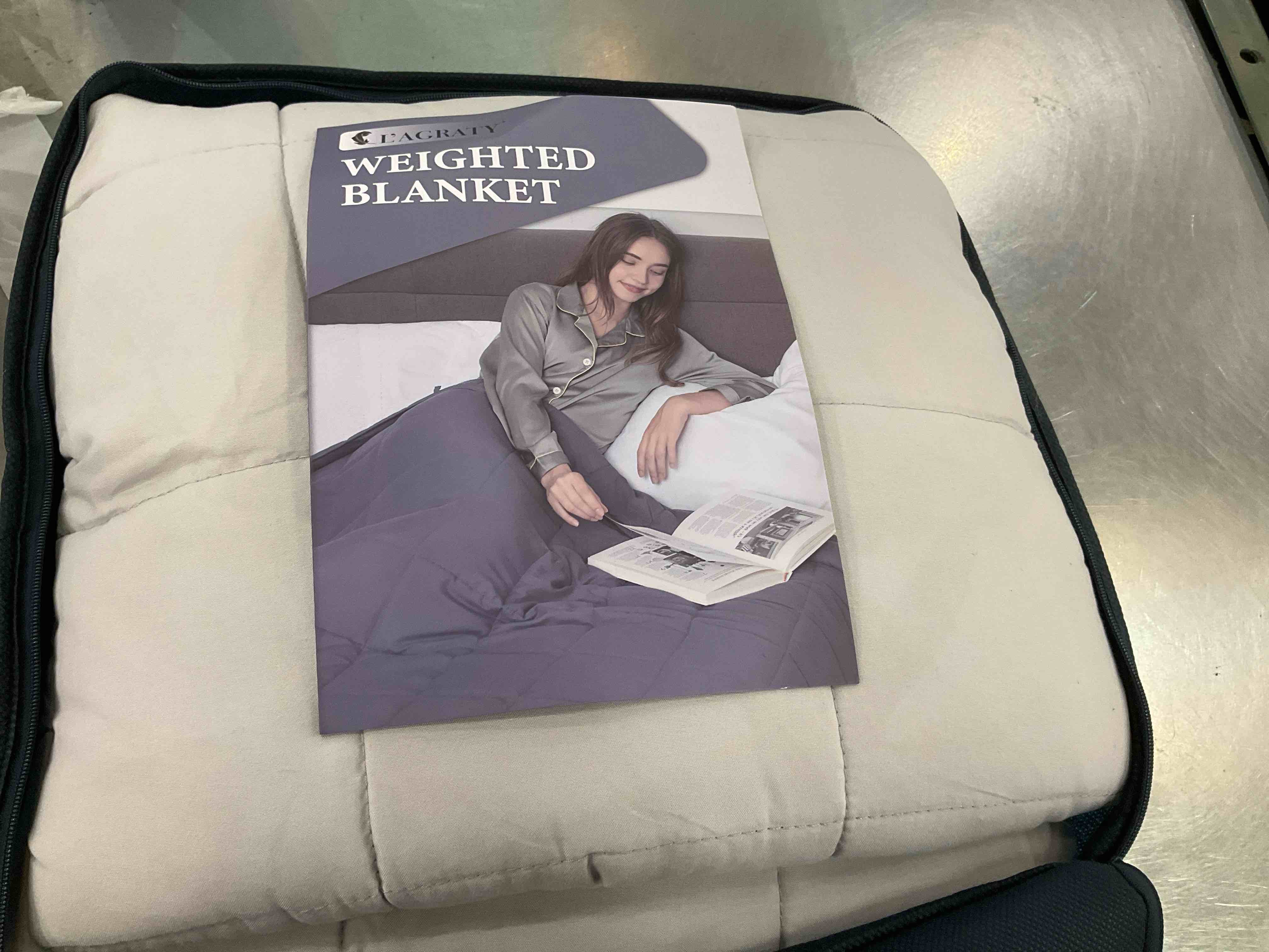 https://s3.amazonaws.com/lotting-images-prod/BargainHunt/EXS01249315_1710437560098.jpeg