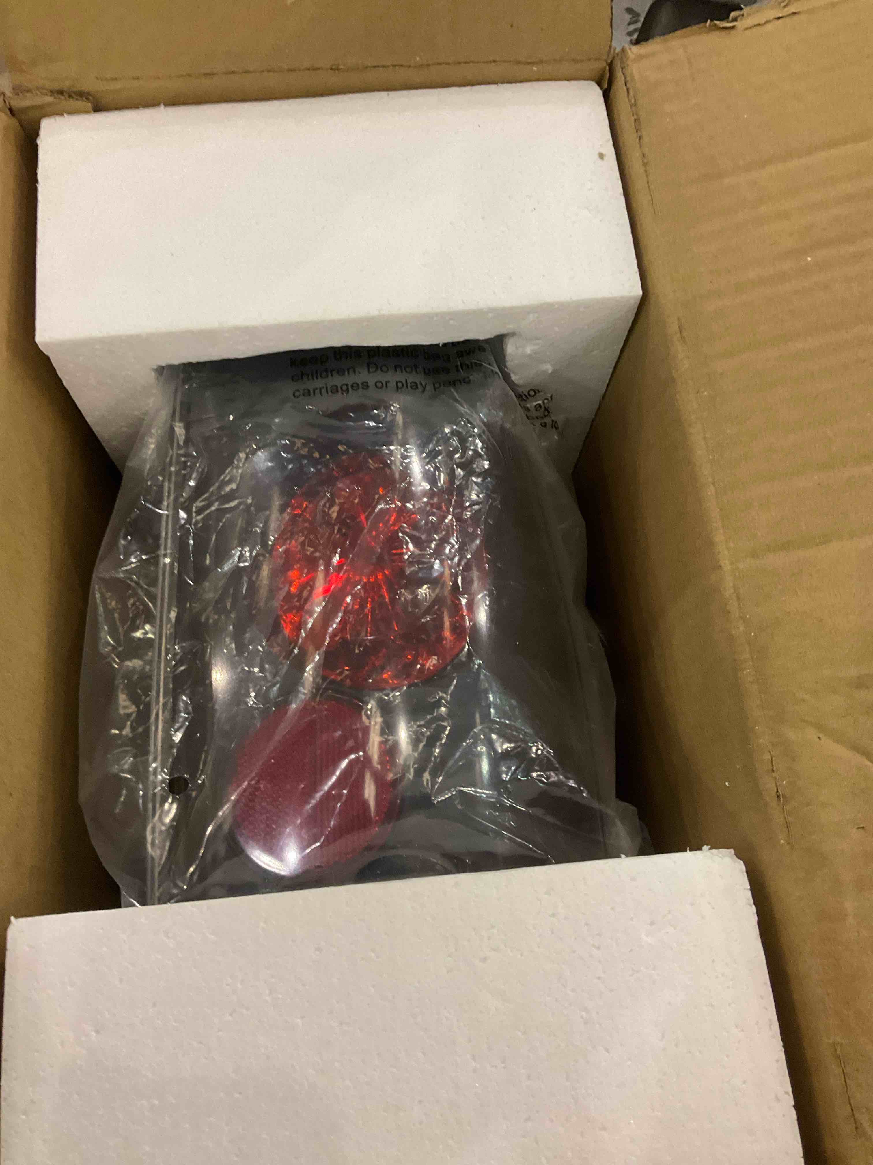 https://s3.amazonaws.com/lotting-images-prod/BargainHunt/EXS01249631_1709743396624.jpeg