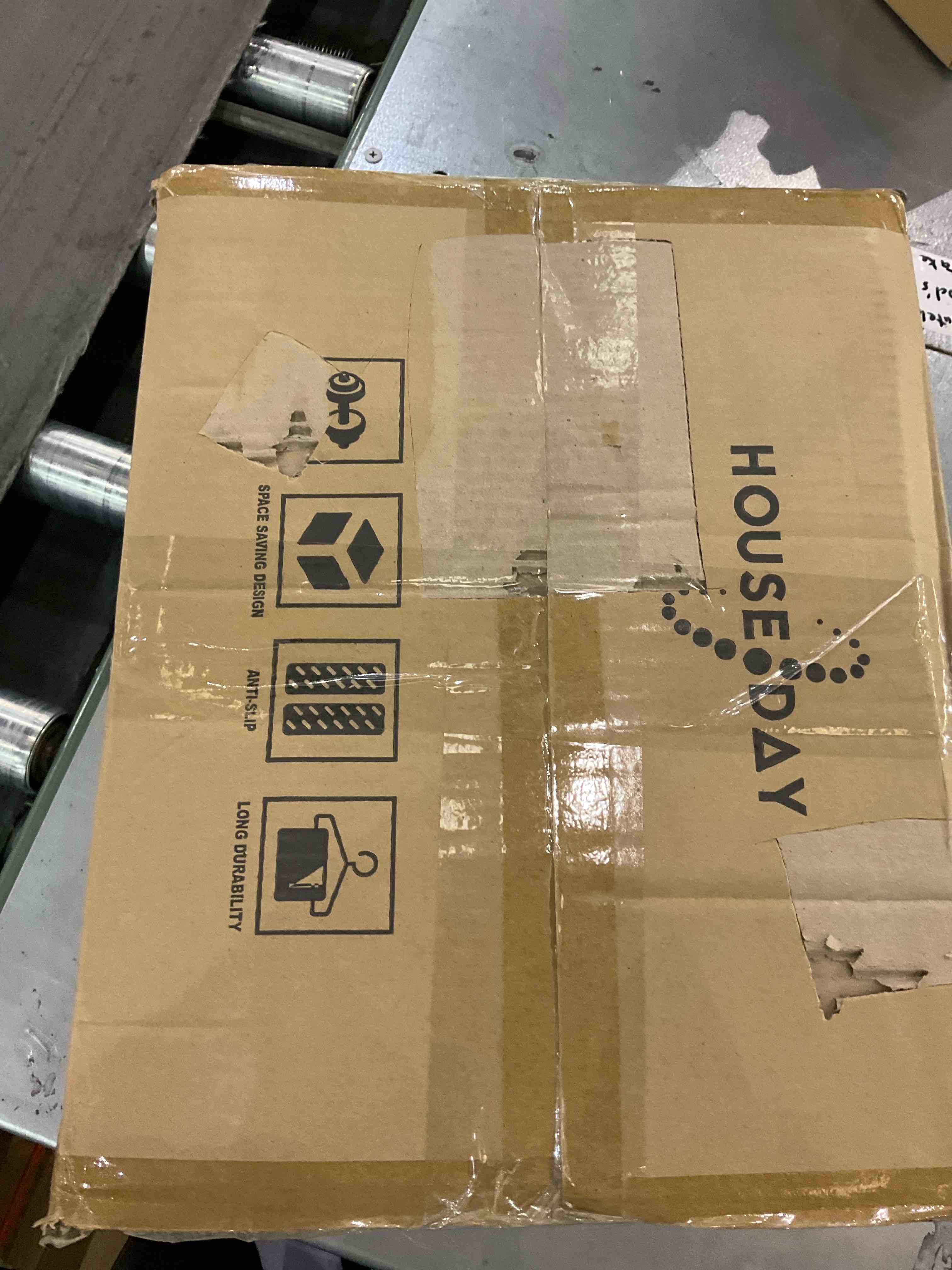 https://s3.amazonaws.com/lotting-images-prod/BargainHunt/EXS01249683_1709754300976.jpeg