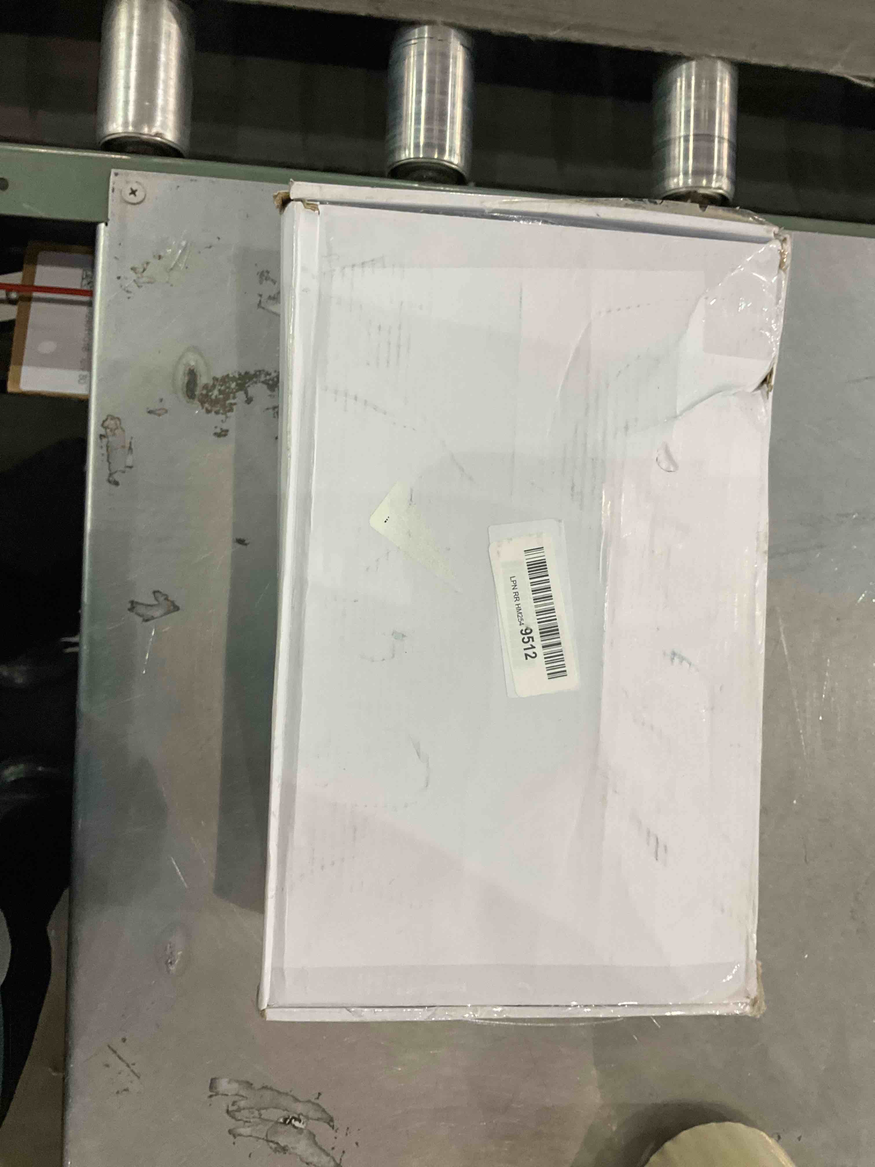 https://s3.amazonaws.com/lotting-images-prod/BargainHunt/EXS01249717_1709815223846.jpeg