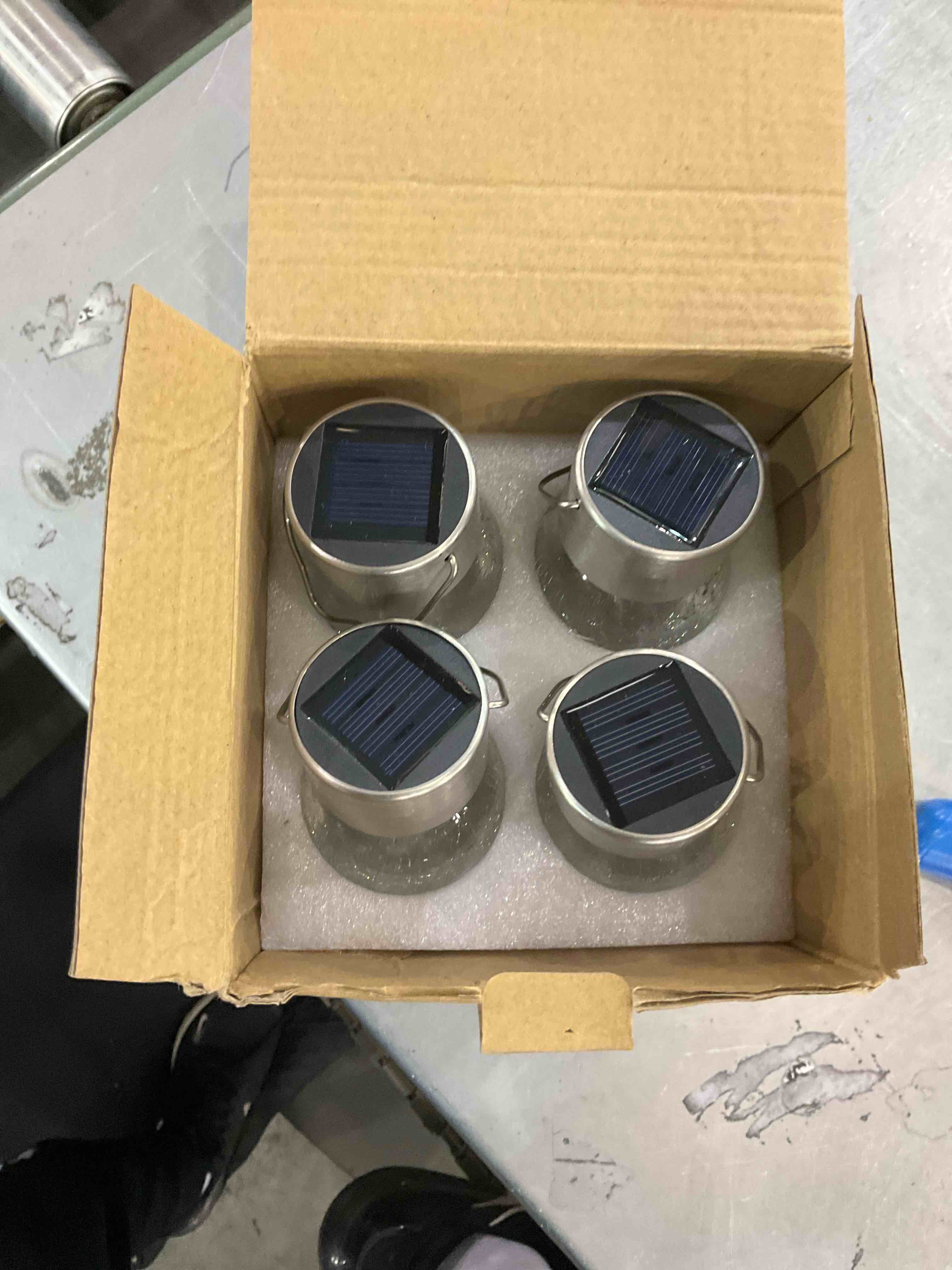 https://s3.amazonaws.com/lotting-images-prod/BargainHunt/EXS01249733_1709817767857.jpeg