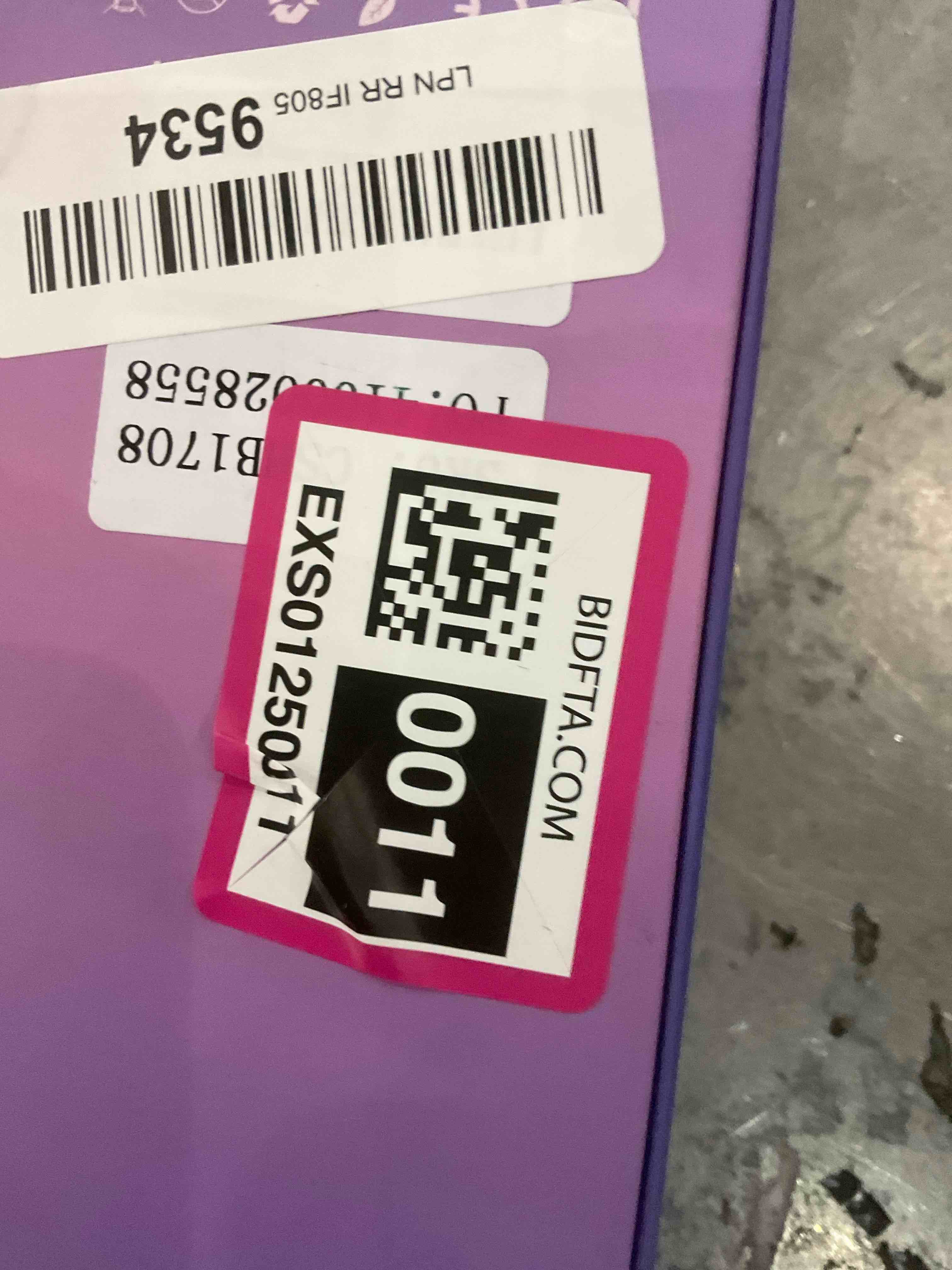 https://s3.amazonaws.com/lotting-images-prod/BargainHunt/EXS01250011_1712664604481.jpeg