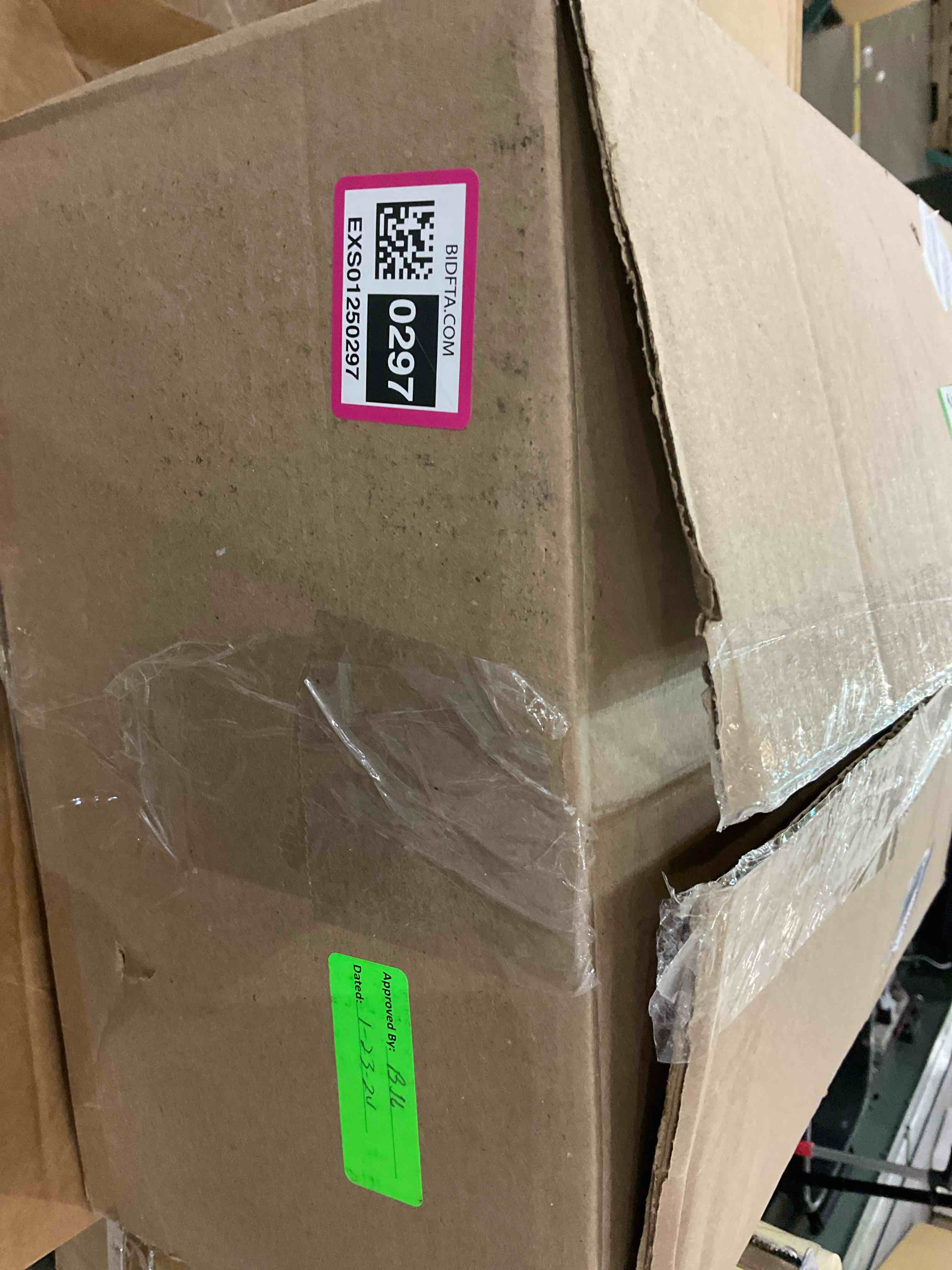 https://s3.amazonaws.com/lotting-images-prod/BargainHunt/EXS01250297_1712677053833.jpeg