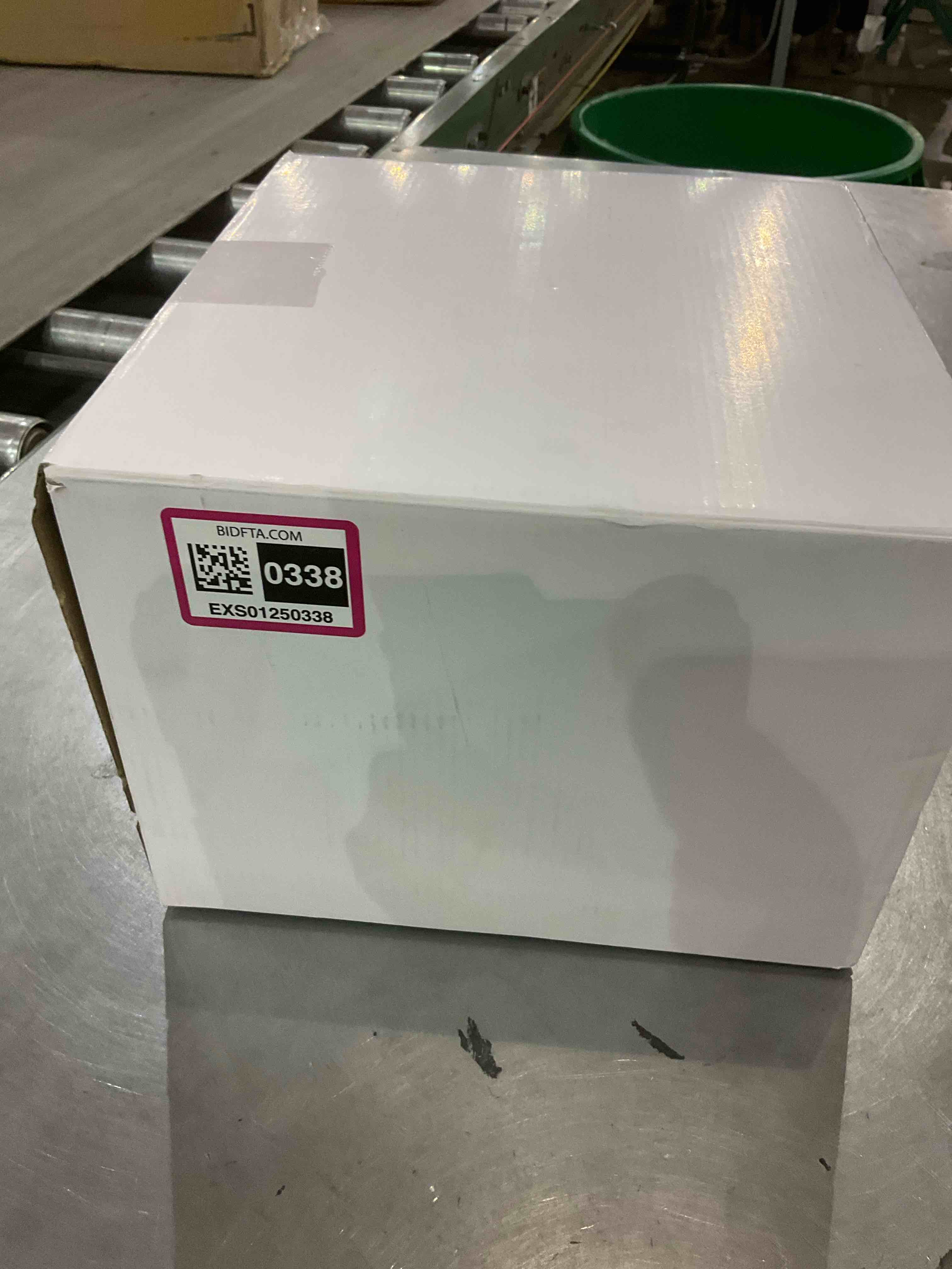 https://s3.amazonaws.com/lotting-images-prod/BargainHunt/EXS01250338_1712666528579.jpeg