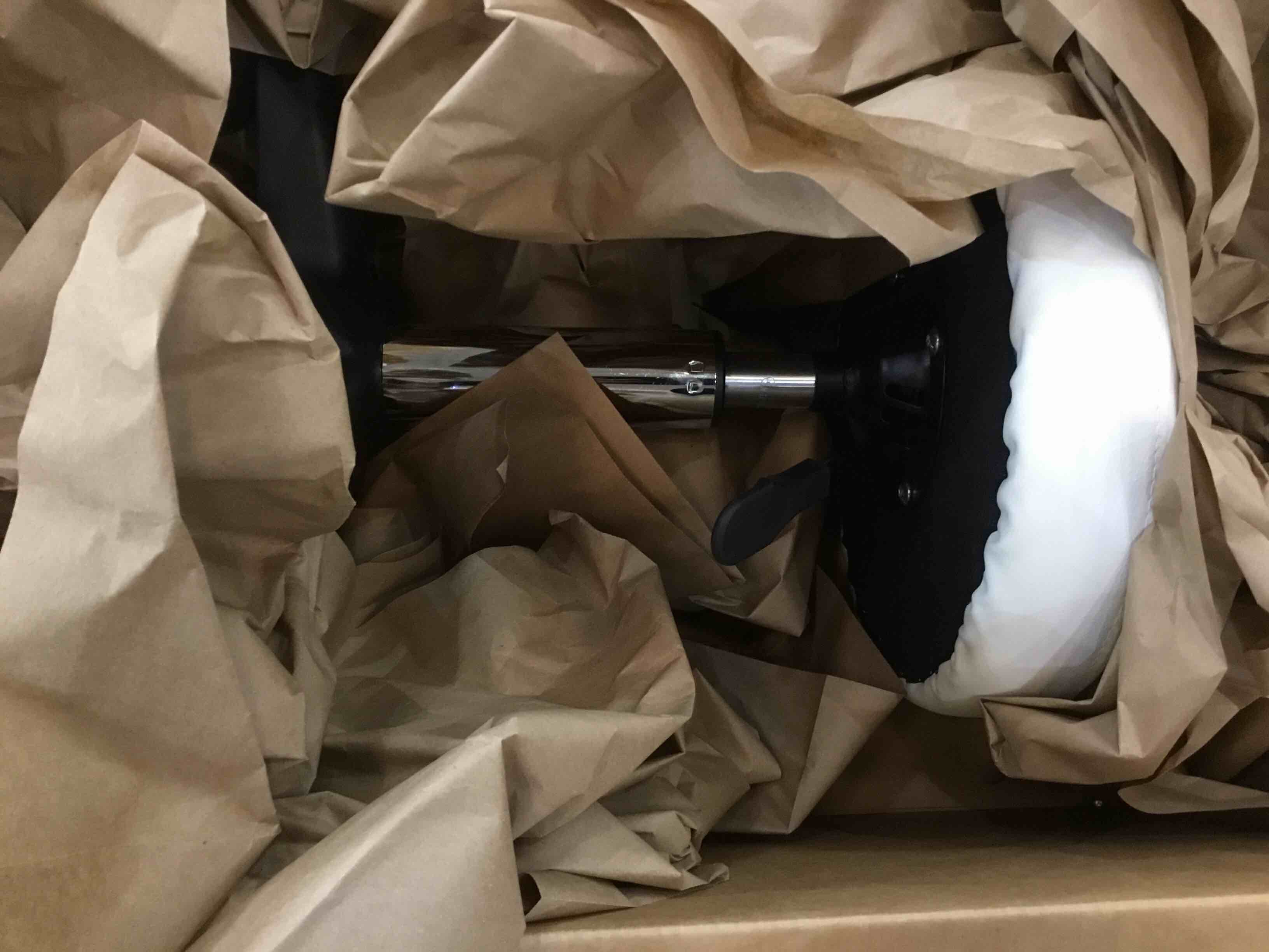 https://s3.amazonaws.com/lotting-images-prod/BargainHunt/EXS01250579_1712154586491.jpeg