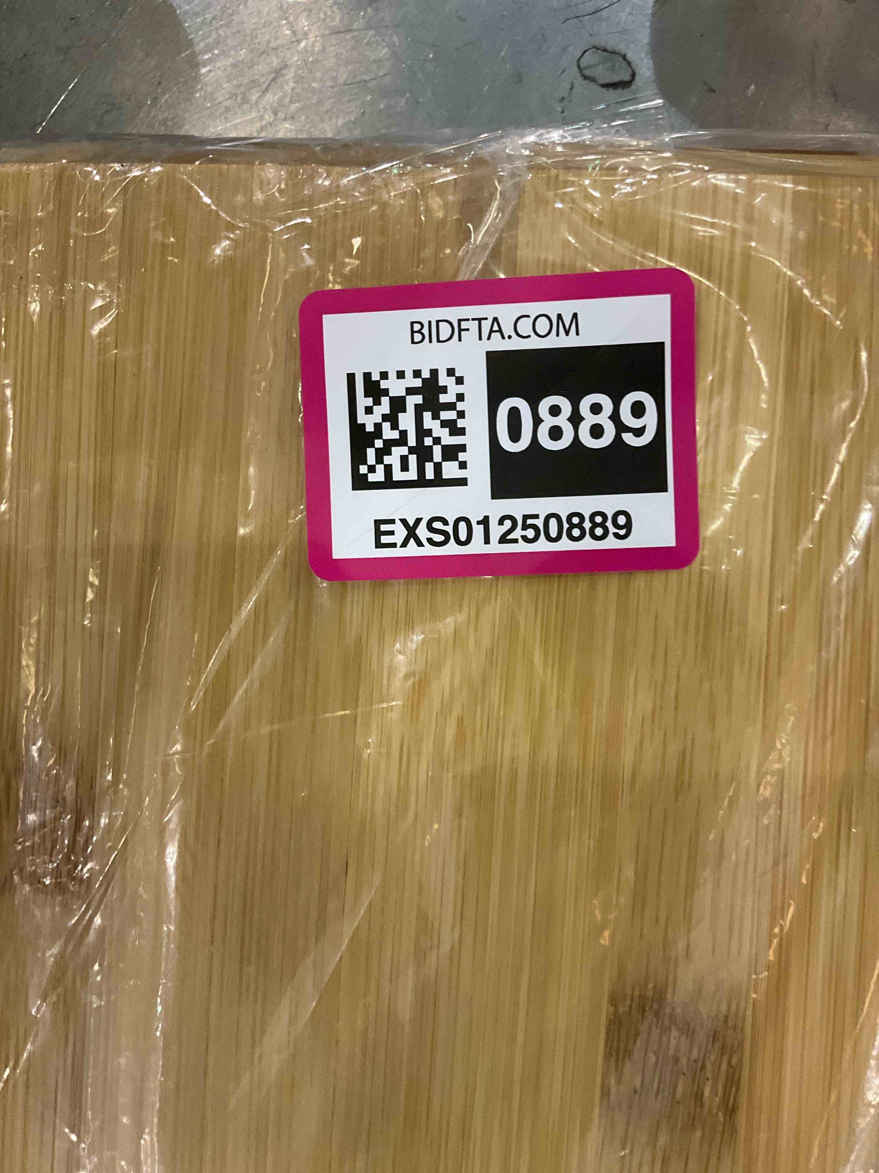 https://s3.amazonaws.com/lotting-images-prod/BargainHunt/EXS01250889_1713979503913.jpeg