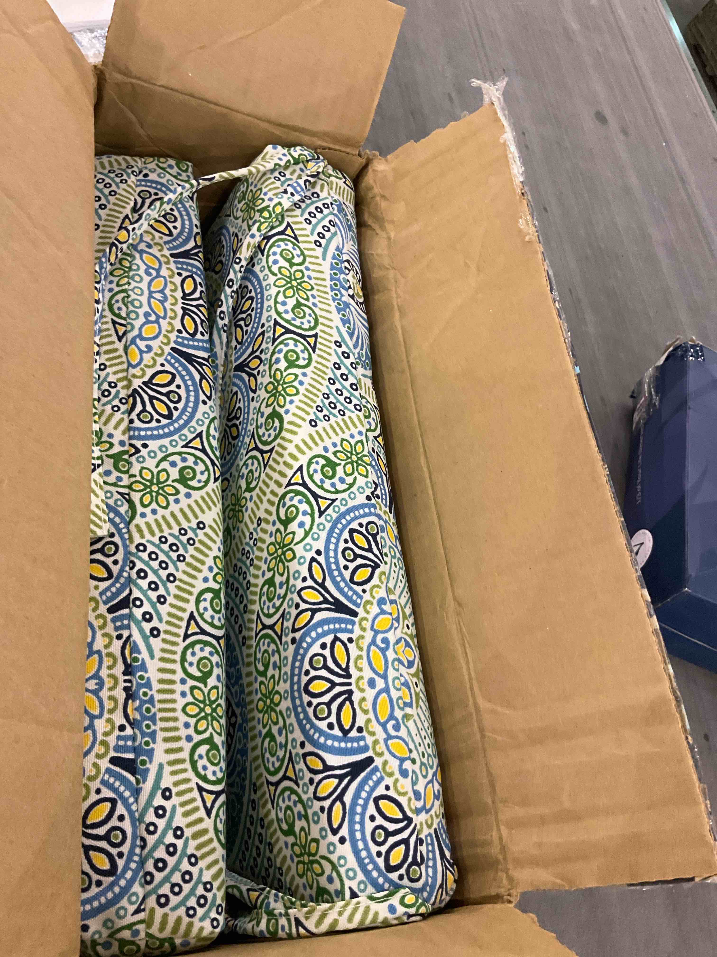   2 cushions outdoor chair cushions 