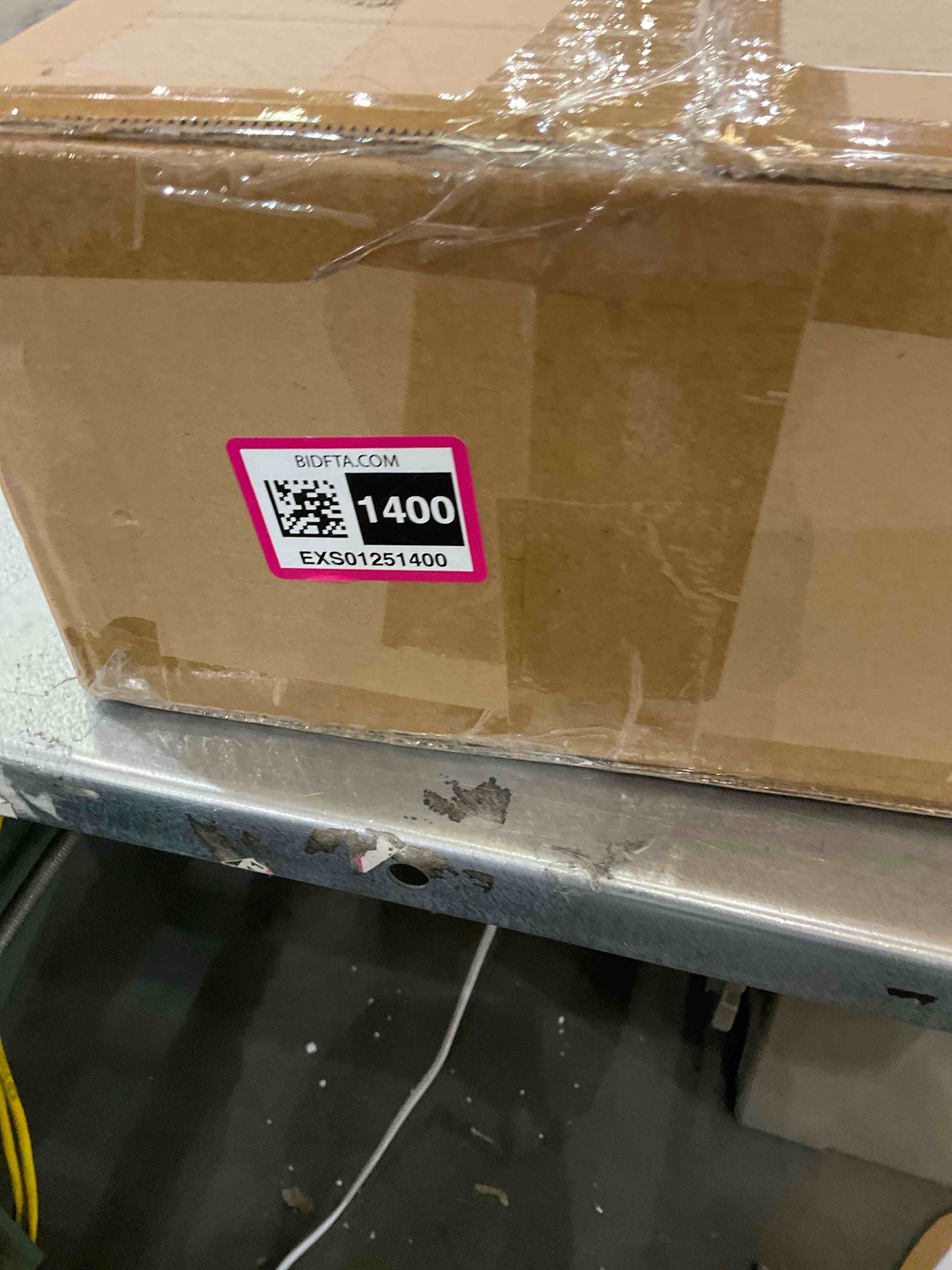 https://s3.amazonaws.com/lotting-images-prod/BargainHunt/EXS01251400_1712325812381.jpeg