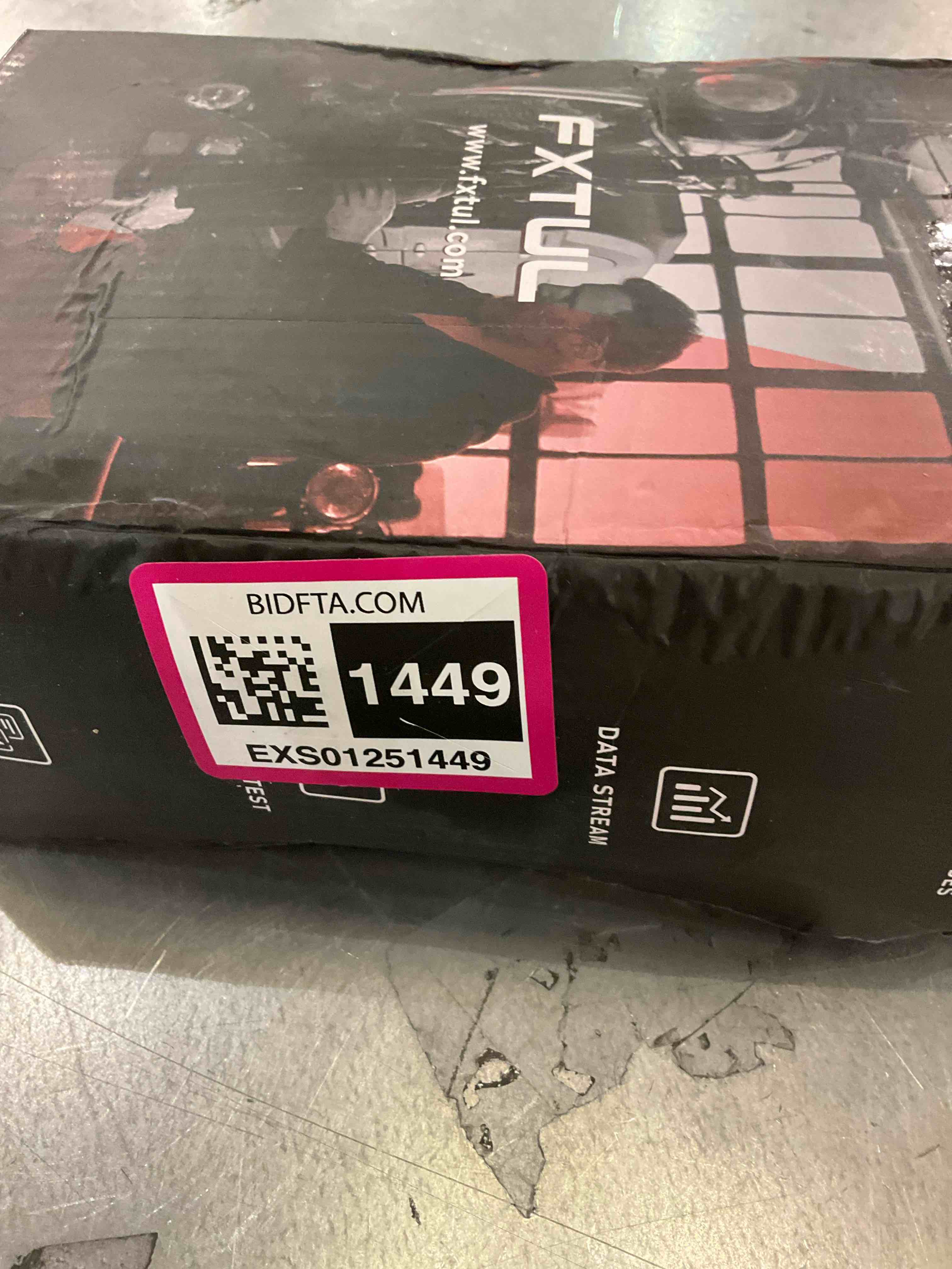 https://s3.amazonaws.com/lotting-images-prod/BargainHunt/EXS01251449_1712339493850.jpeg