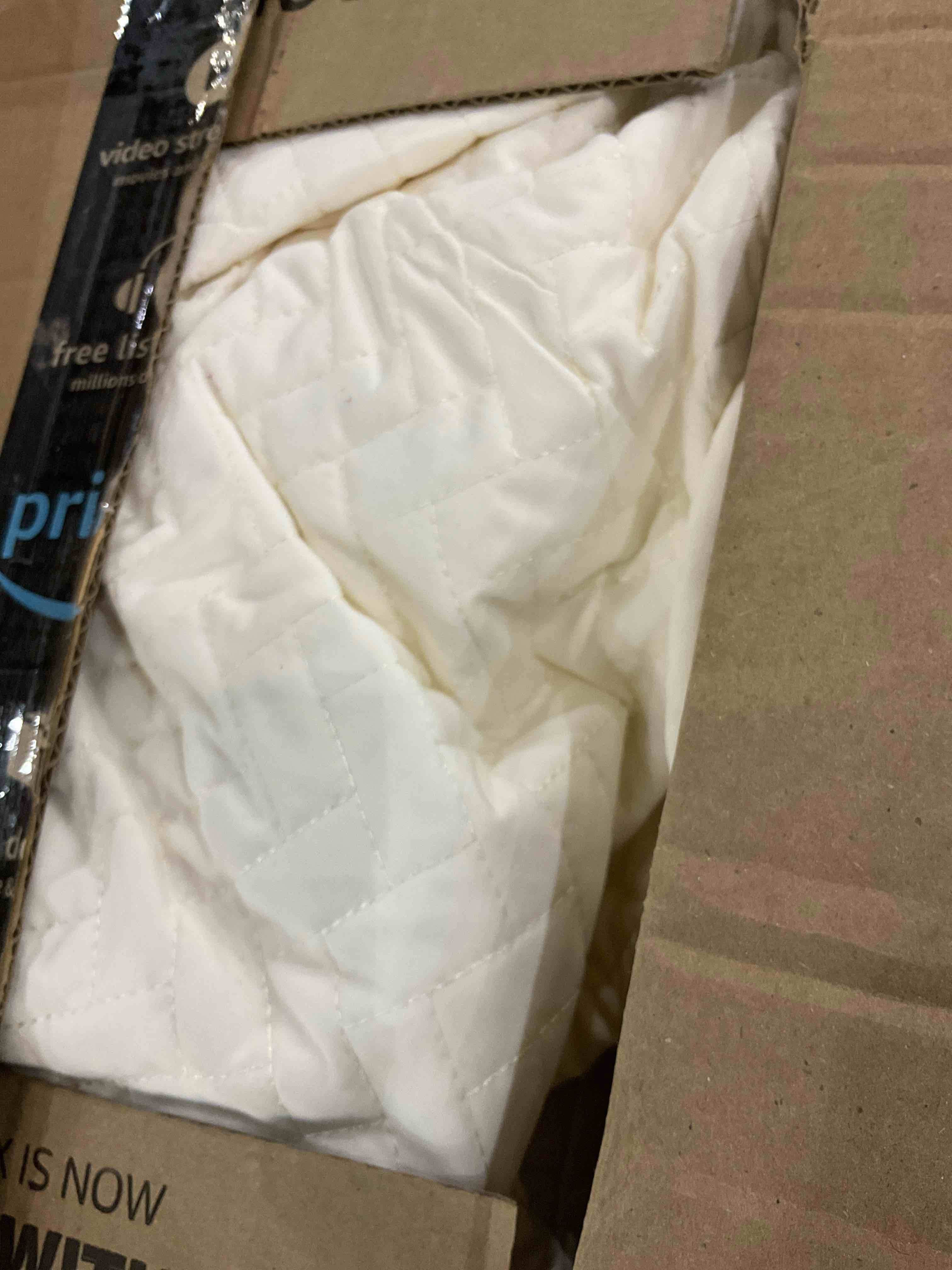 https://s3.amazonaws.com/lotting-images-prod/BargainHunt/EXS01251653_1712320716500.jpeg