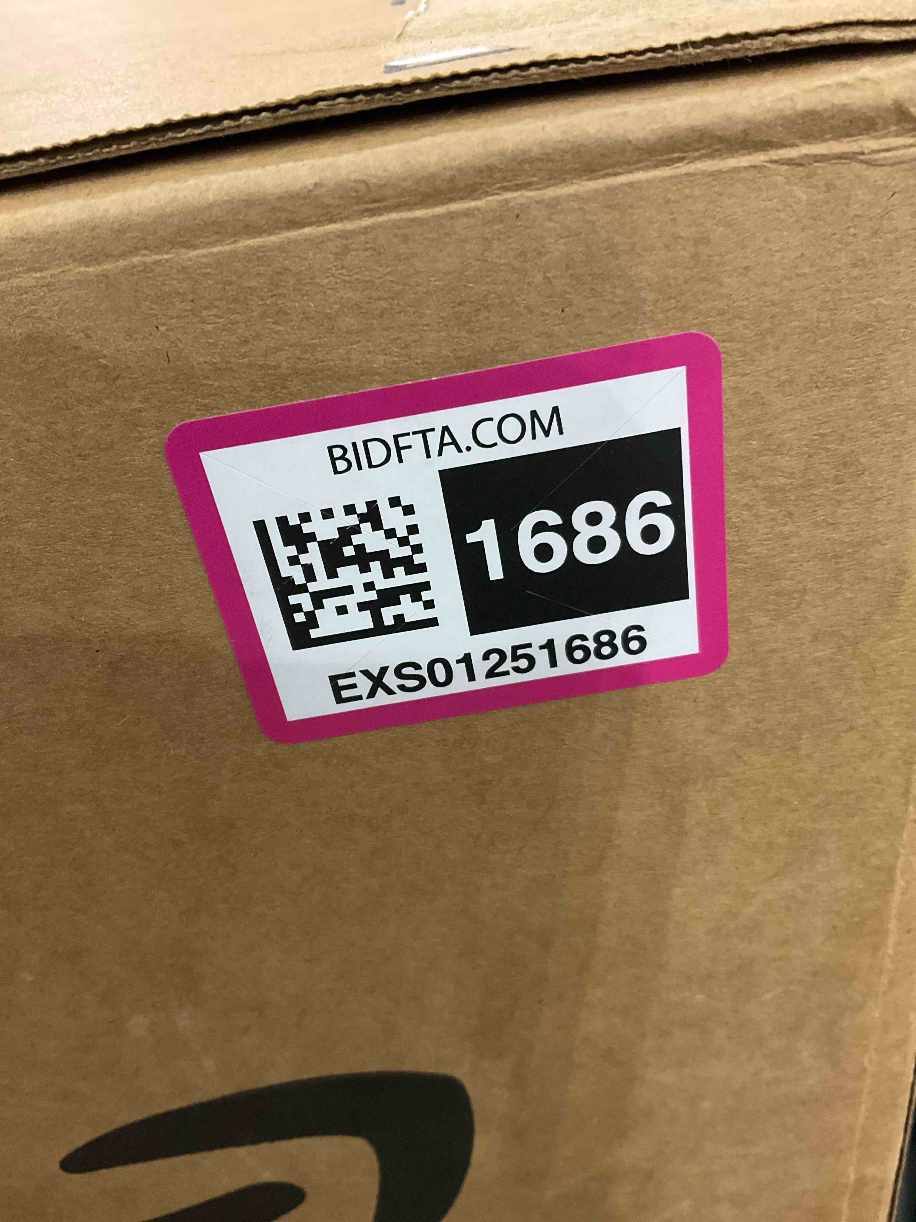 https://s3.amazonaws.com/lotting-images-prod/BargainHunt/EXS01251686_1712064758126.jpeg