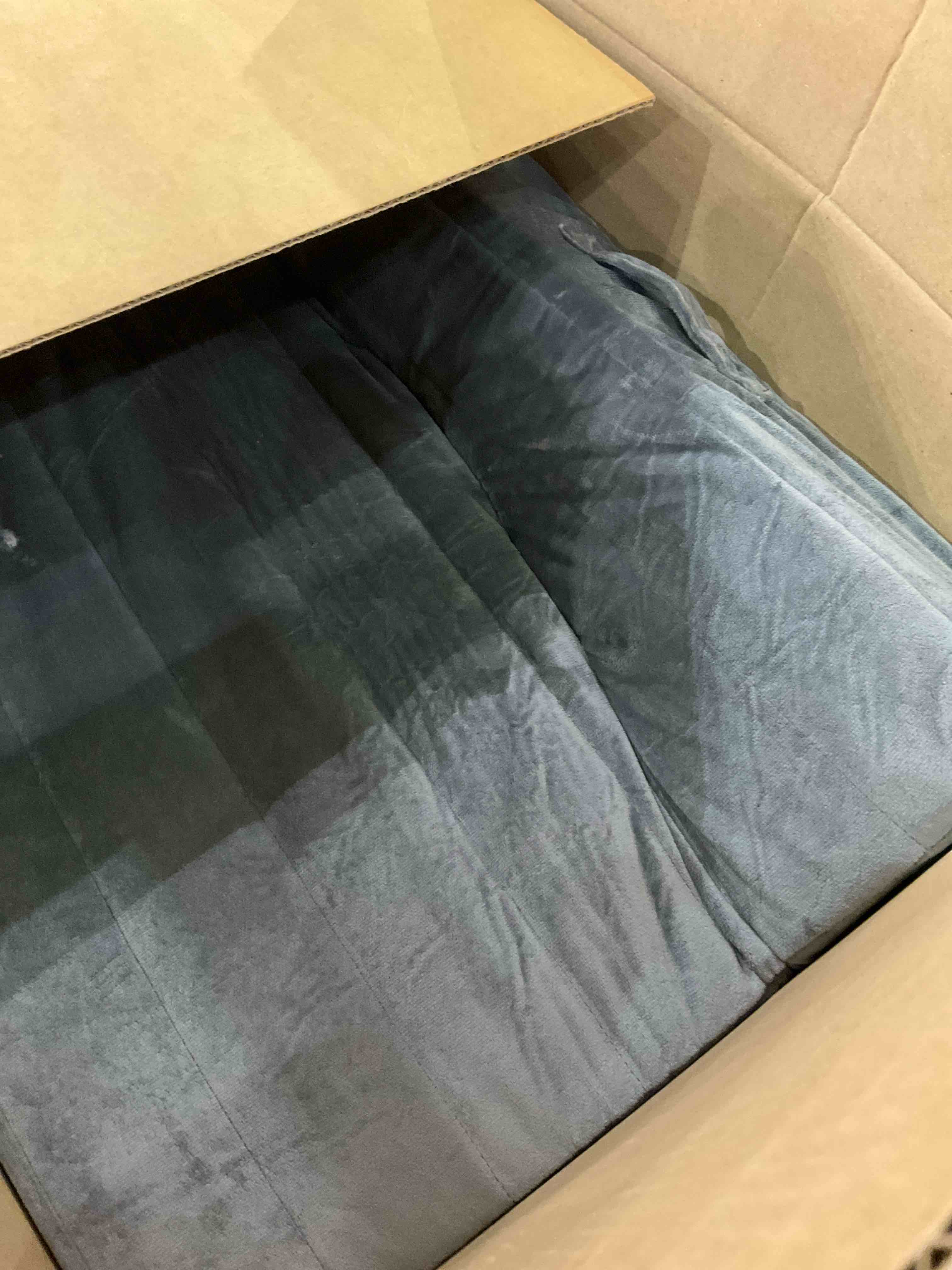 https://s3.amazonaws.com/lotting-images-prod/BargainHunt/EXS01251691_1712060416394.jpeg