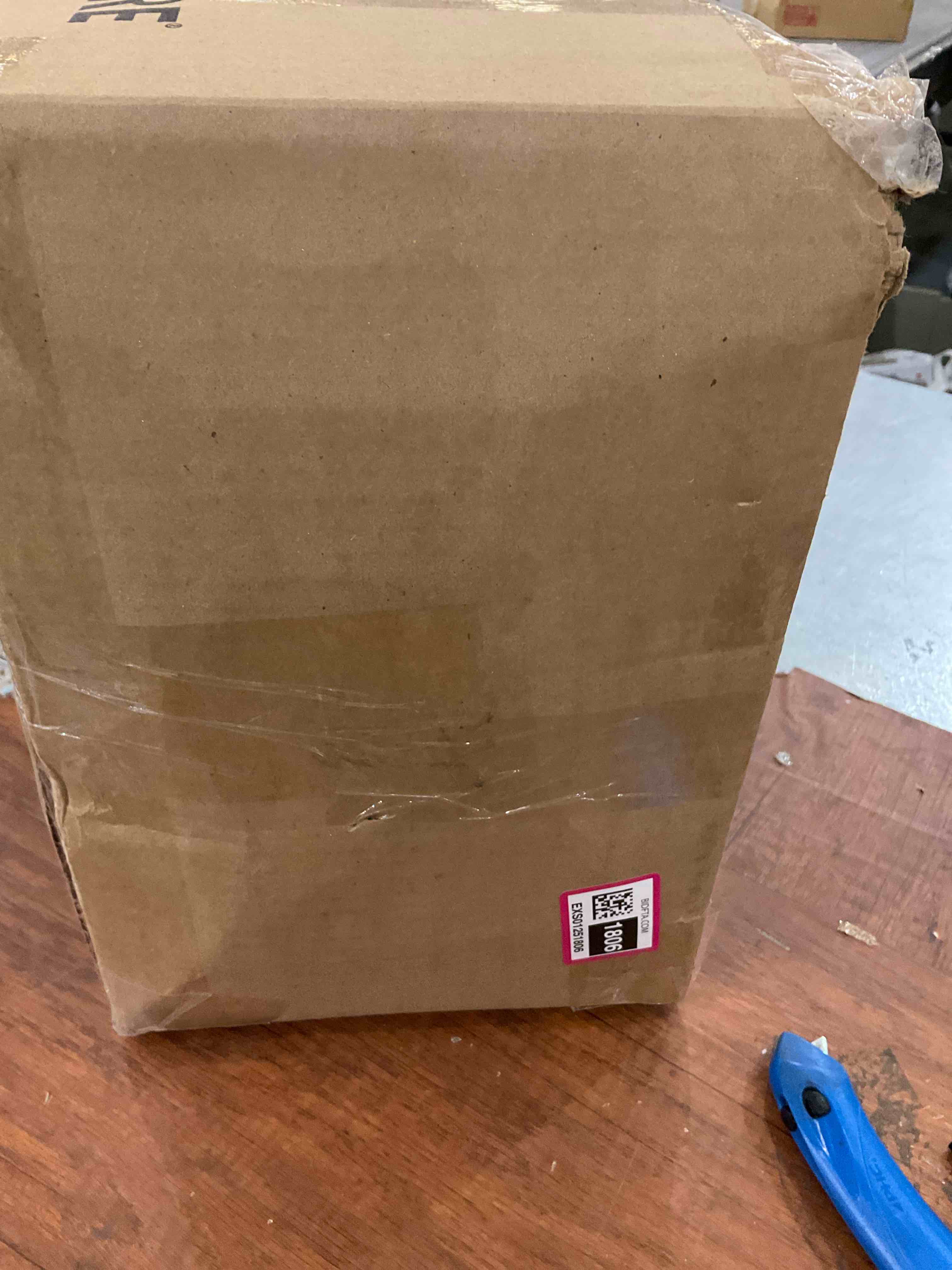 https://s3.amazonaws.com/lotting-images-prod/BargainHunt/EXS01251806_1712689713469.jpeg