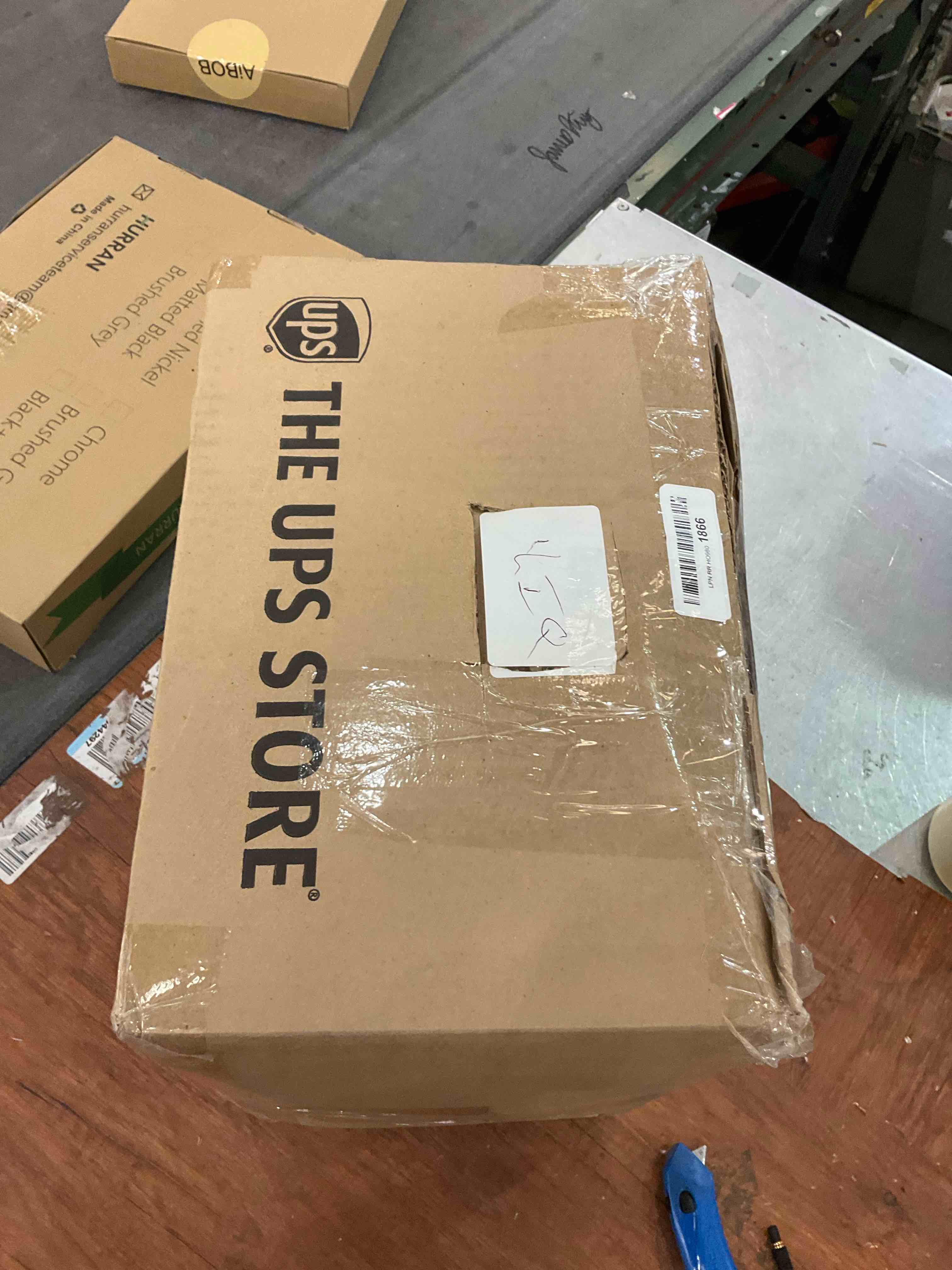 https://s3.amazonaws.com/lotting-images-prod/BargainHunt/EXS01251806_1712689715784.jpeg