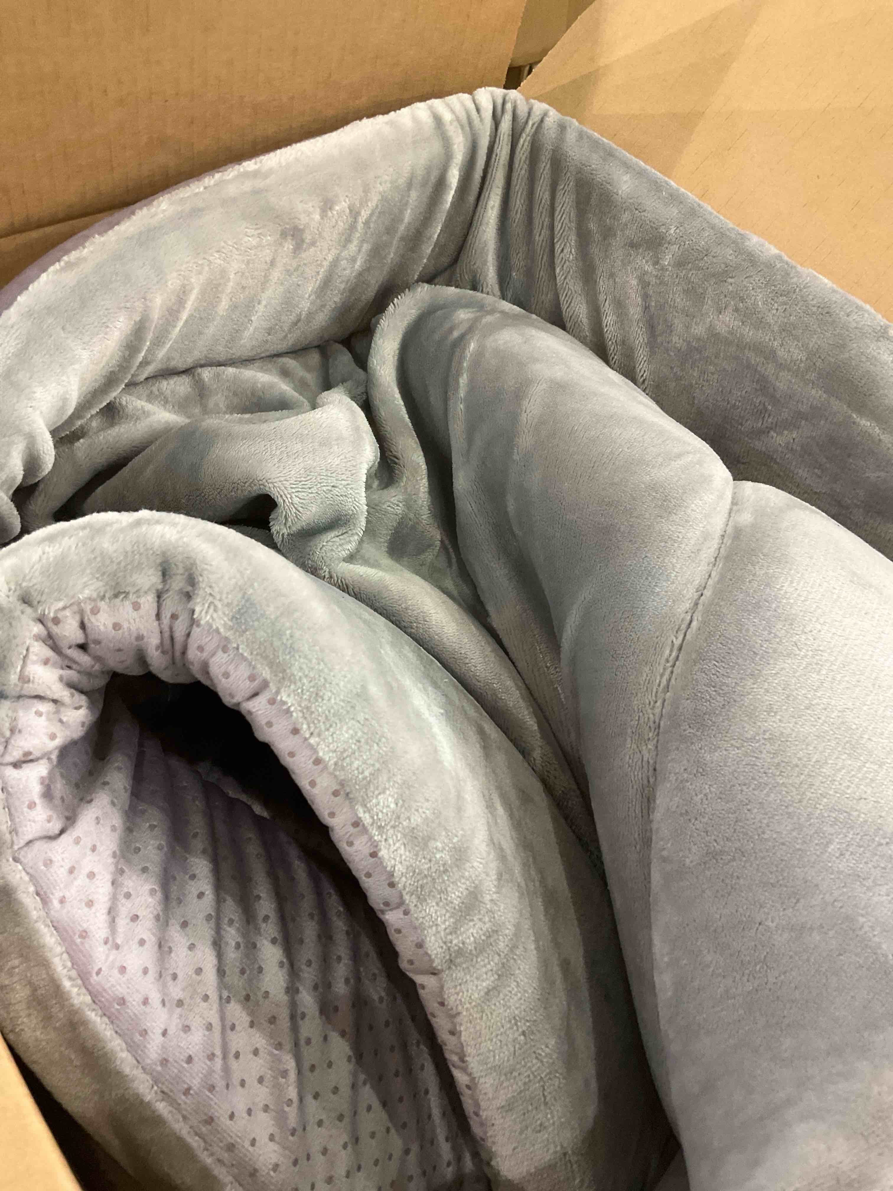 https://s3.amazonaws.com/lotting-images-prod/BargainHunt/EXS01251913_1712861241315.jpeg