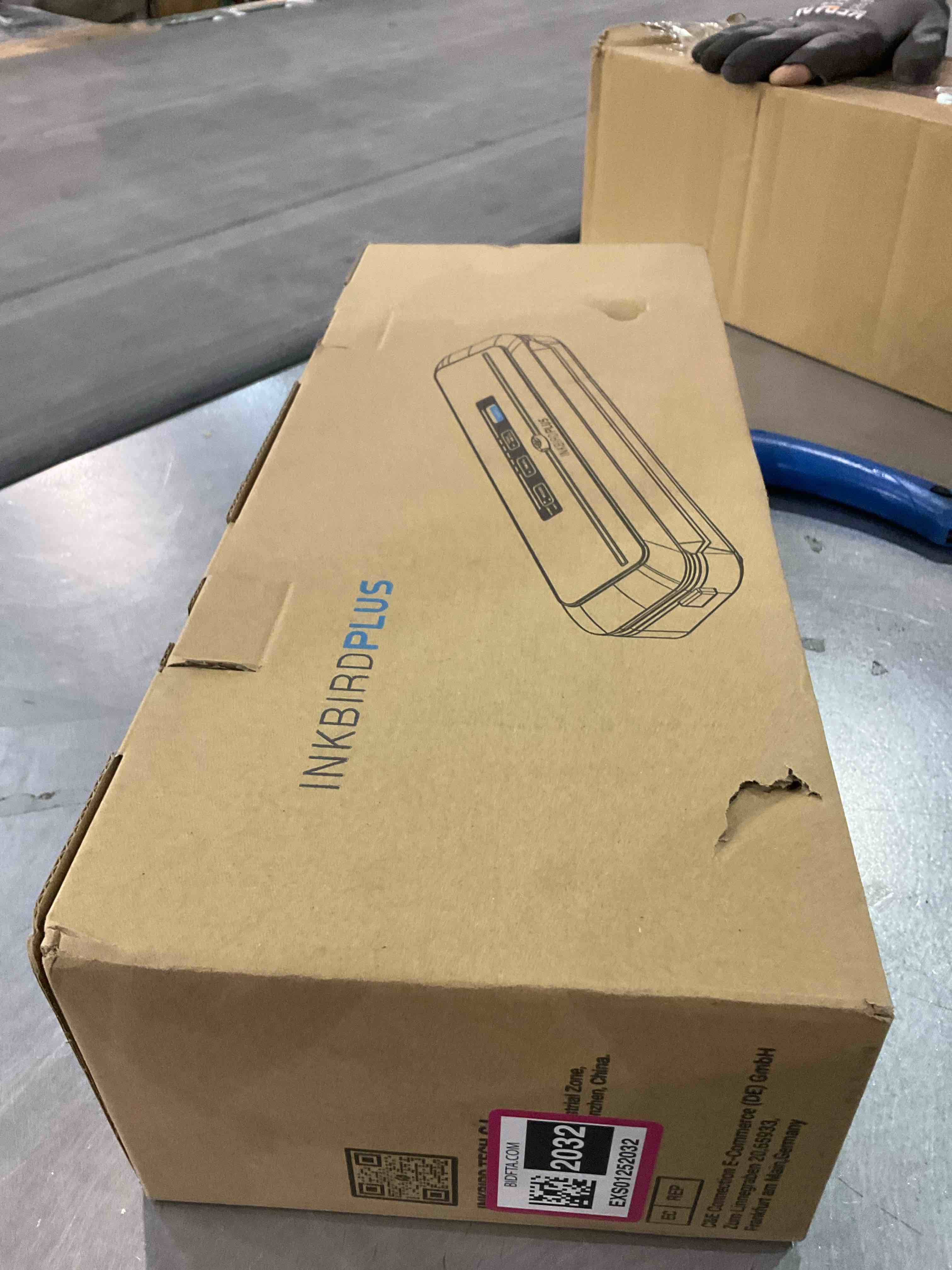 https://s3.amazonaws.com/lotting-images-prod/BargainHunt/EXS01252032_1711540100859.jpeg