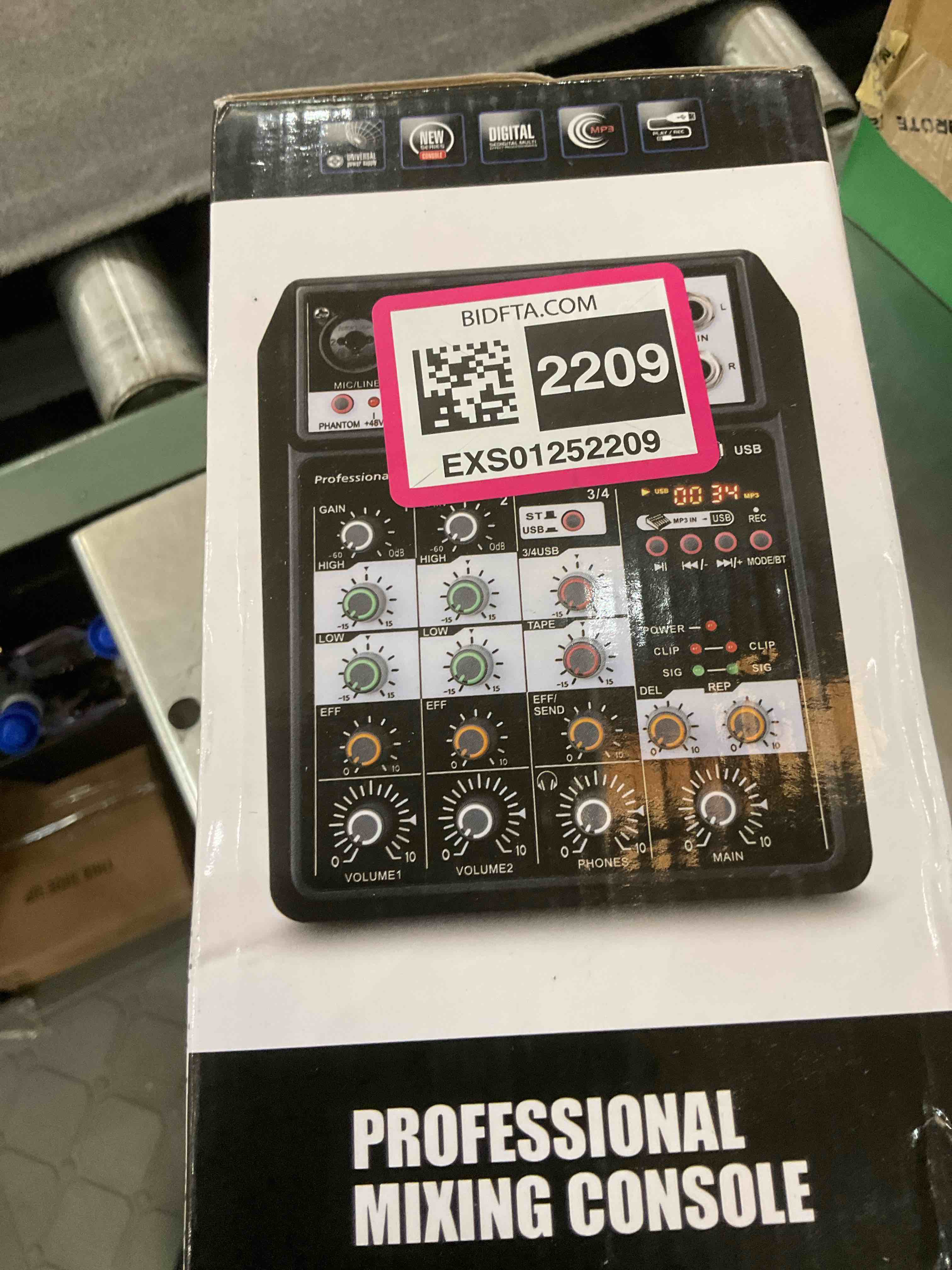 https://s3.amazonaws.com/lotting-images-prod/BargainHunt/EXS01252209_1713286069763.jpeg
