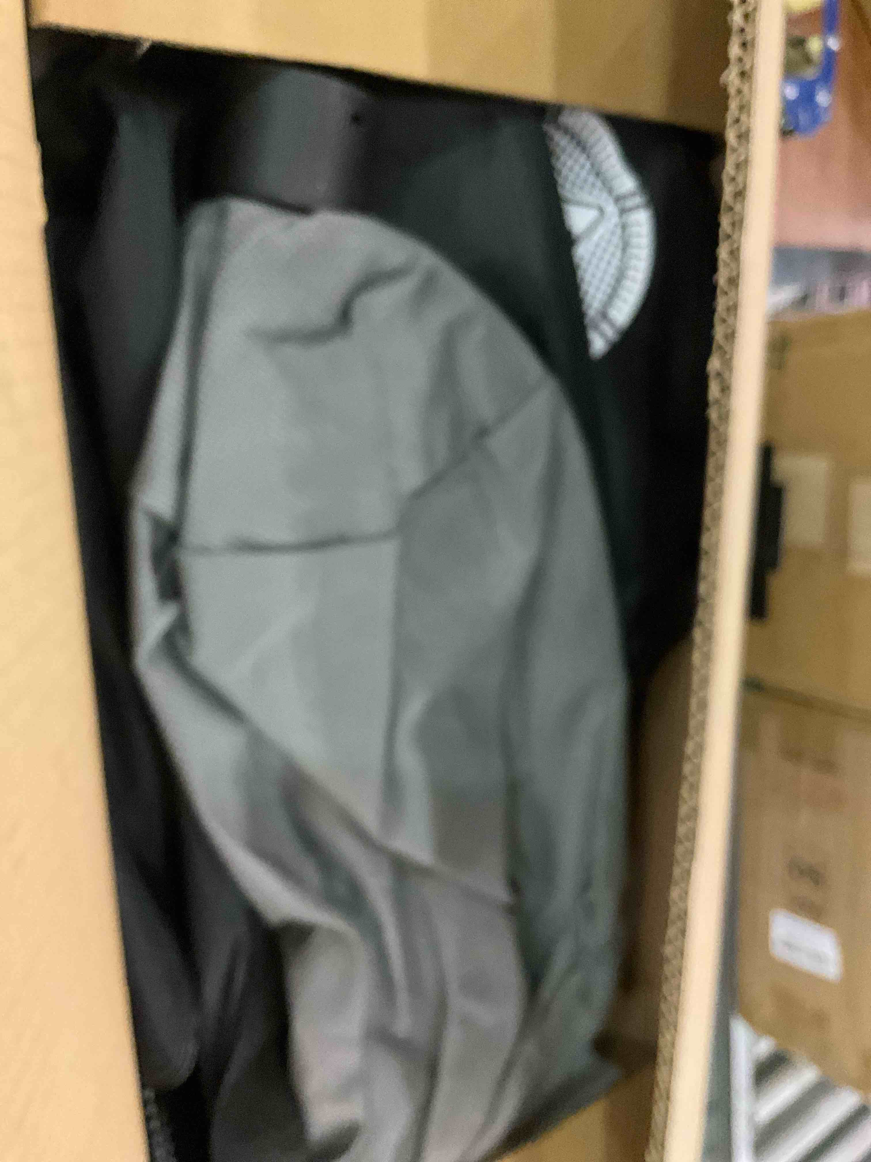 https://s3.amazonaws.com/lotting-images-prod/BargainHunt/EXS01252327_1712577749073.jpeg
