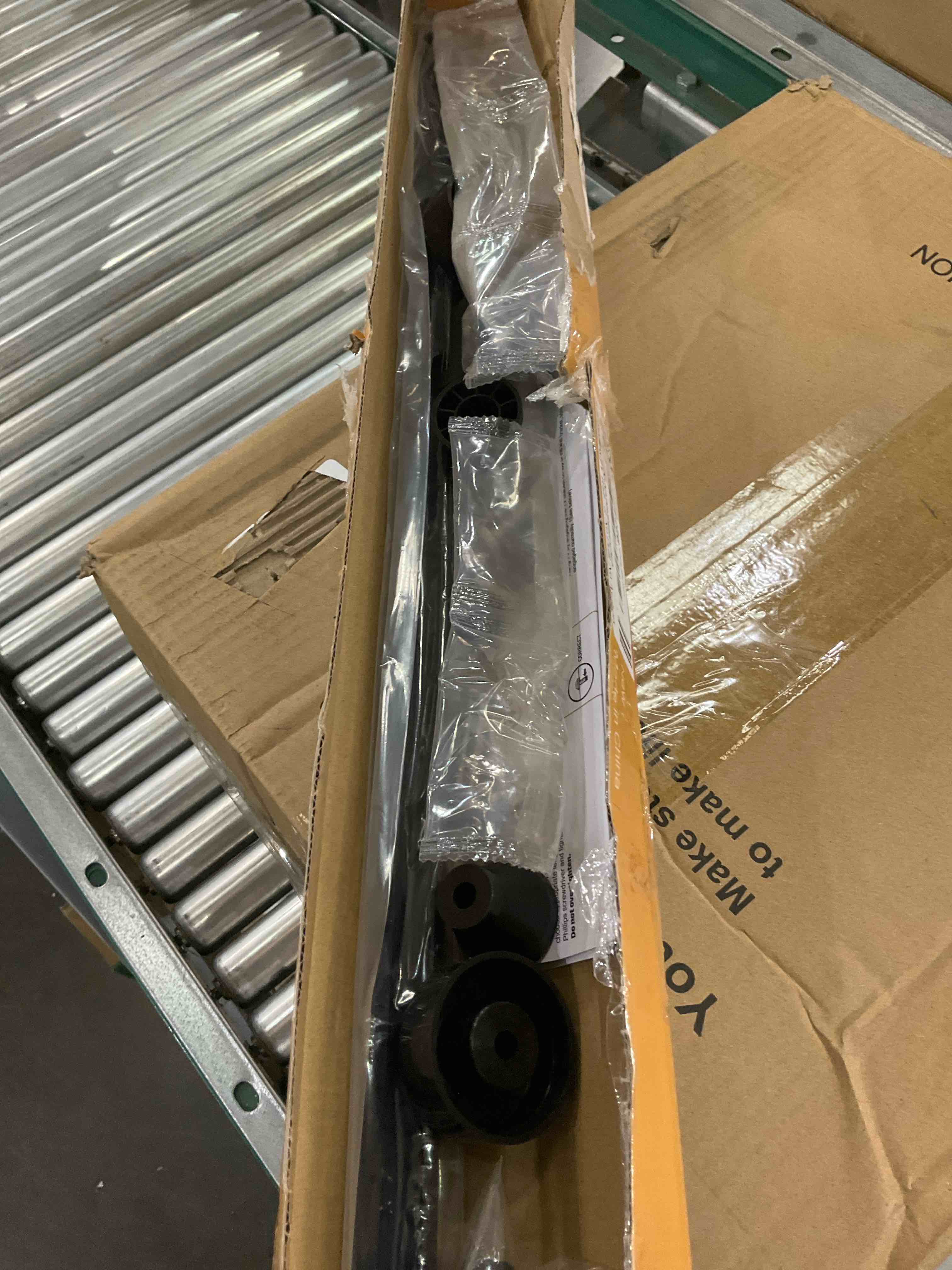 https://s3.amazonaws.com/lotting-images-prod/BargainHunt/EXS01252328_1712066539832.jpeg