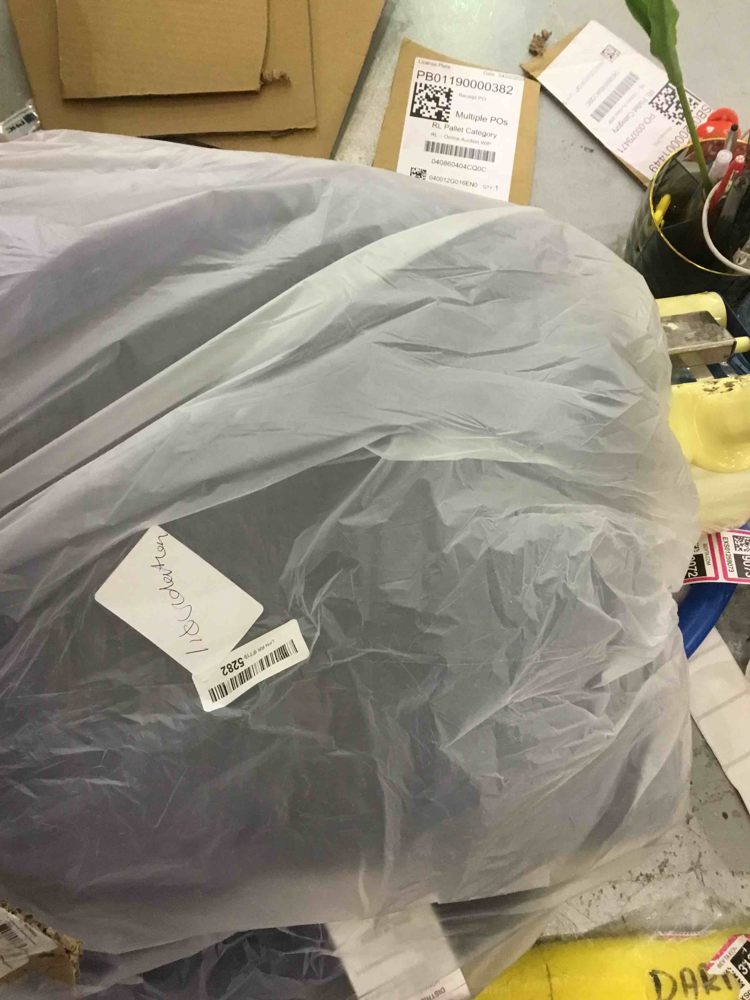 downluxe Outdoor Chair Cushions, Waterproof Tufted Overstuffed U-Shaped Memory Foam Seat Cushions for Patio Funiture, 19" x 19" x 5", Navy, 2 Pack