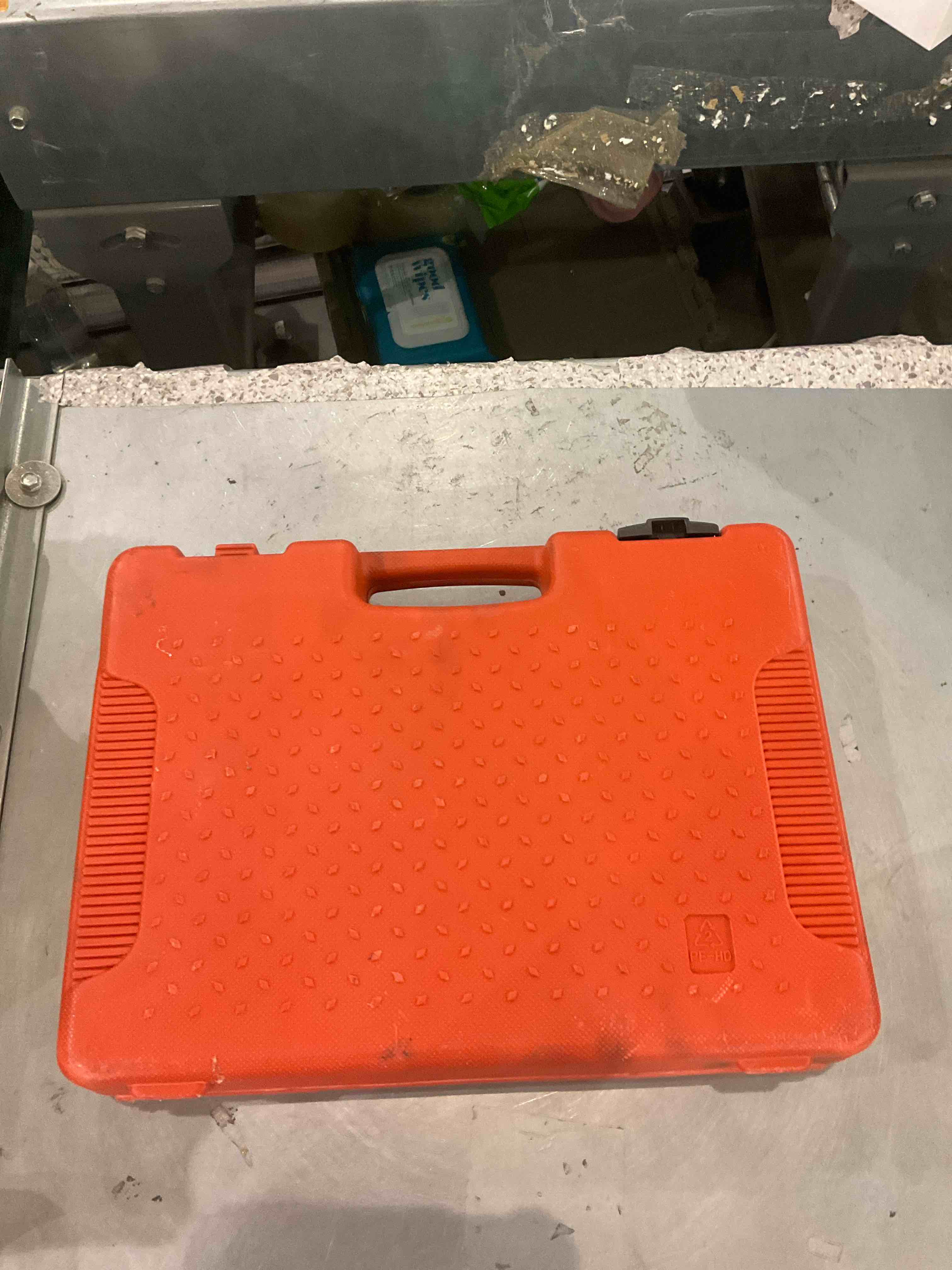 https://s3.amazonaws.com/lotting-images-prod/BargainHunt/EXS01252832_1714995373244.jpeg