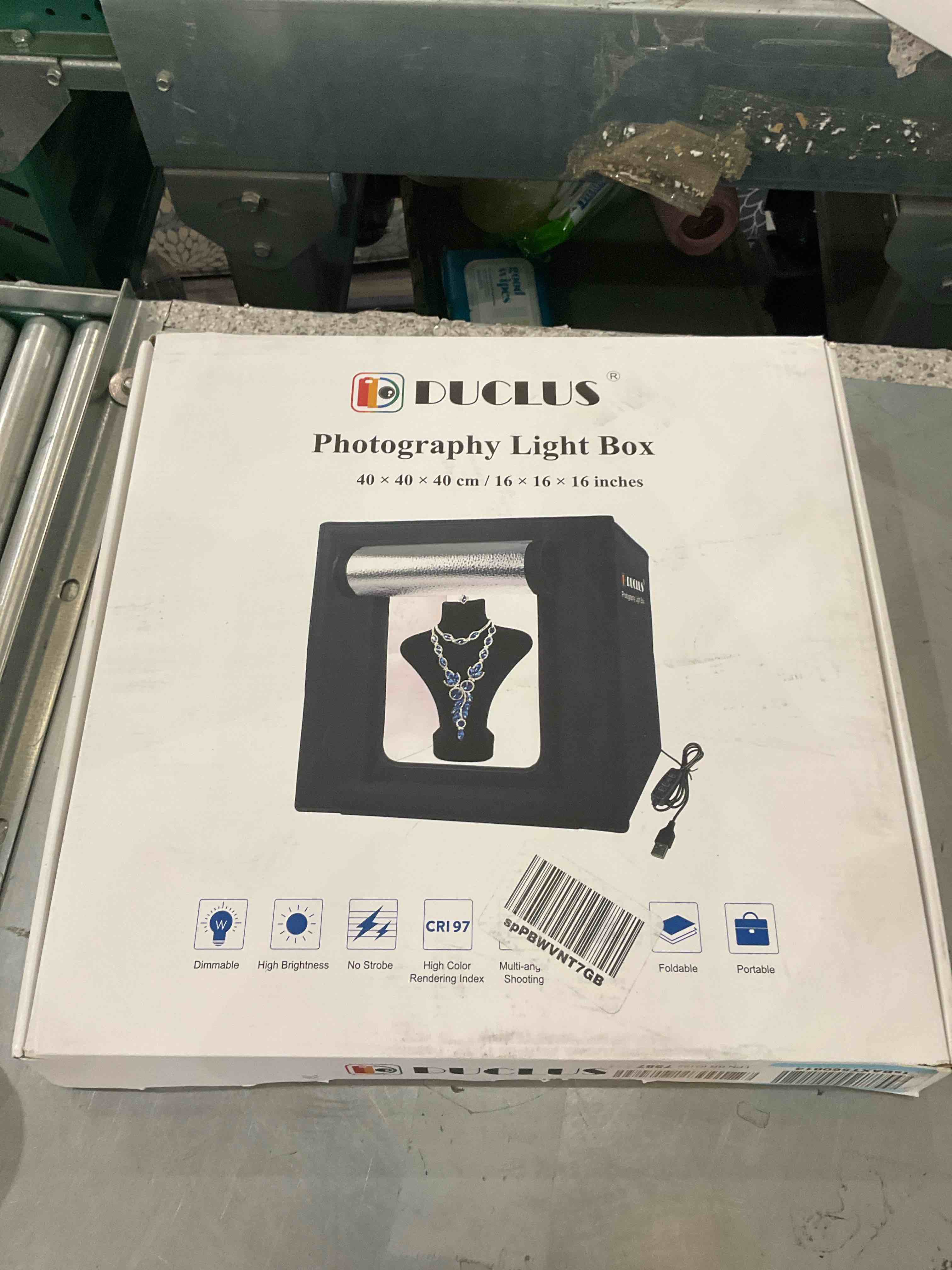 https://s3.amazonaws.com/lotting-images-prod/BargainHunt/EXS01252952_1715016199442.jpeg