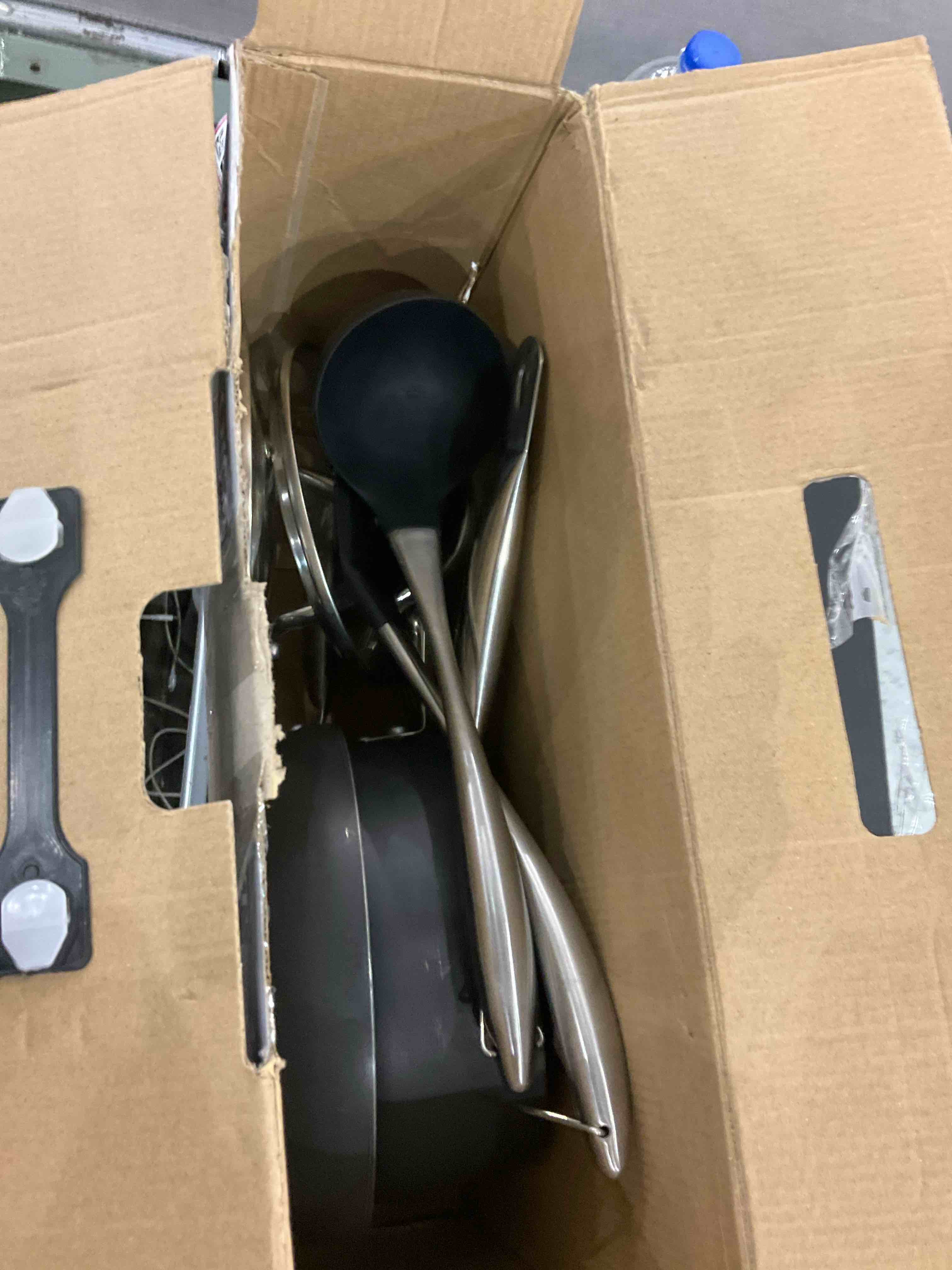 https://s3.amazonaws.com/lotting-images-prod/BargainHunt/EXS01253015_1712230814354.jpeg
