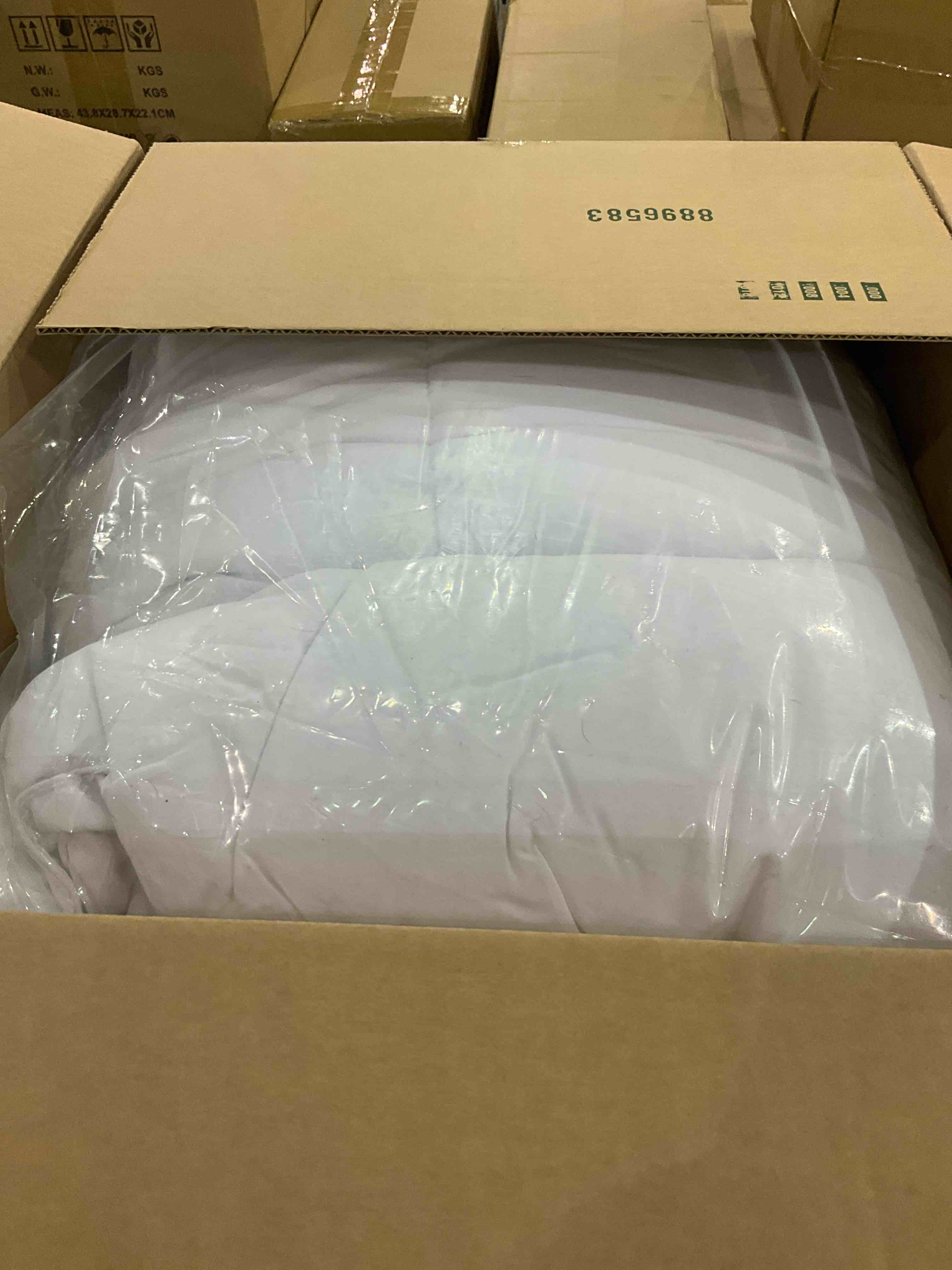 https://s3.amazonaws.com/lotting-images-prod/BargainHunt/EXS01253223_1712860941611.jpeg