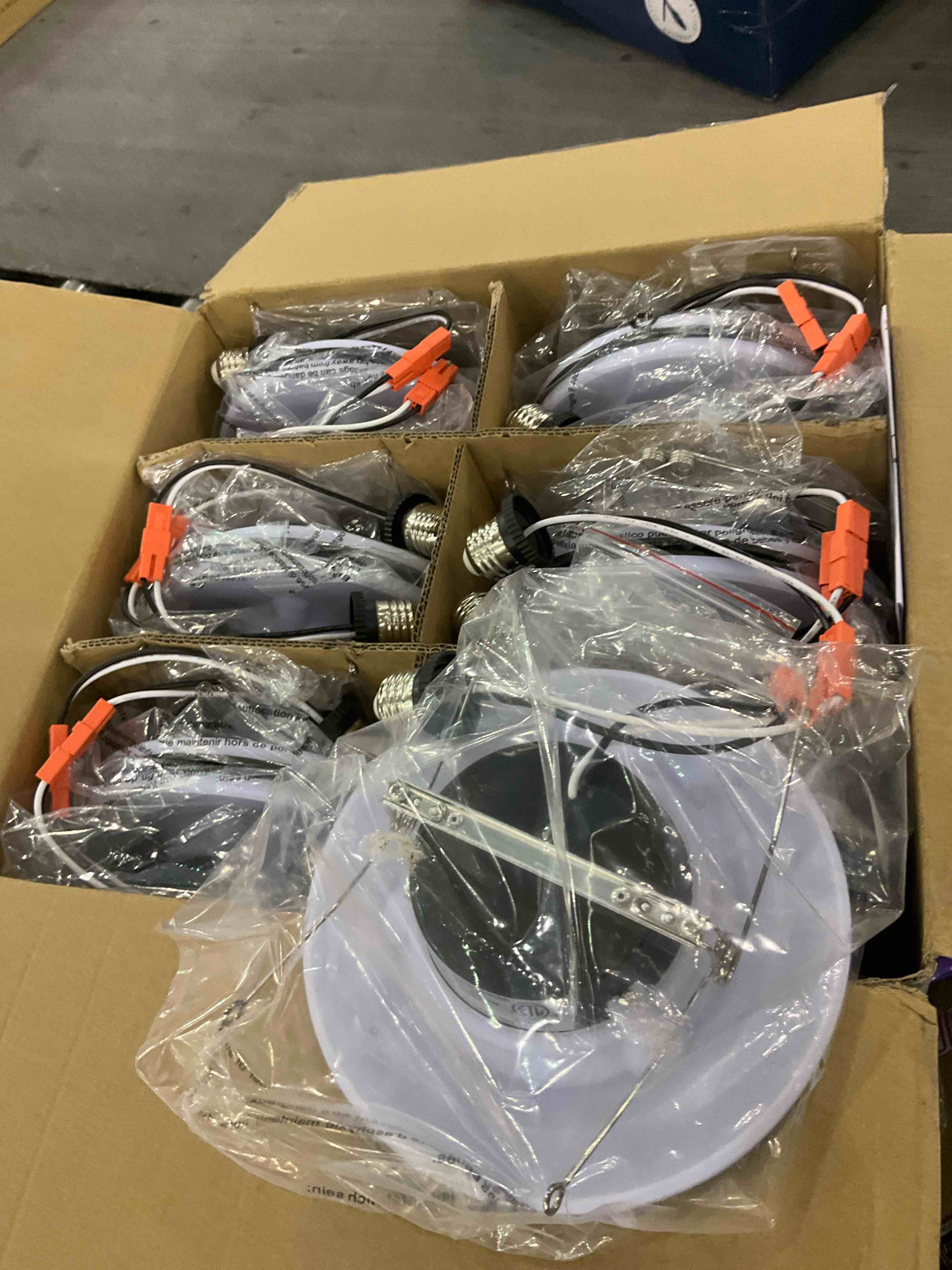 https://s3.amazonaws.com/lotting-images-prod/BargainHunt/EXS01253236_1713183071114.jpeg