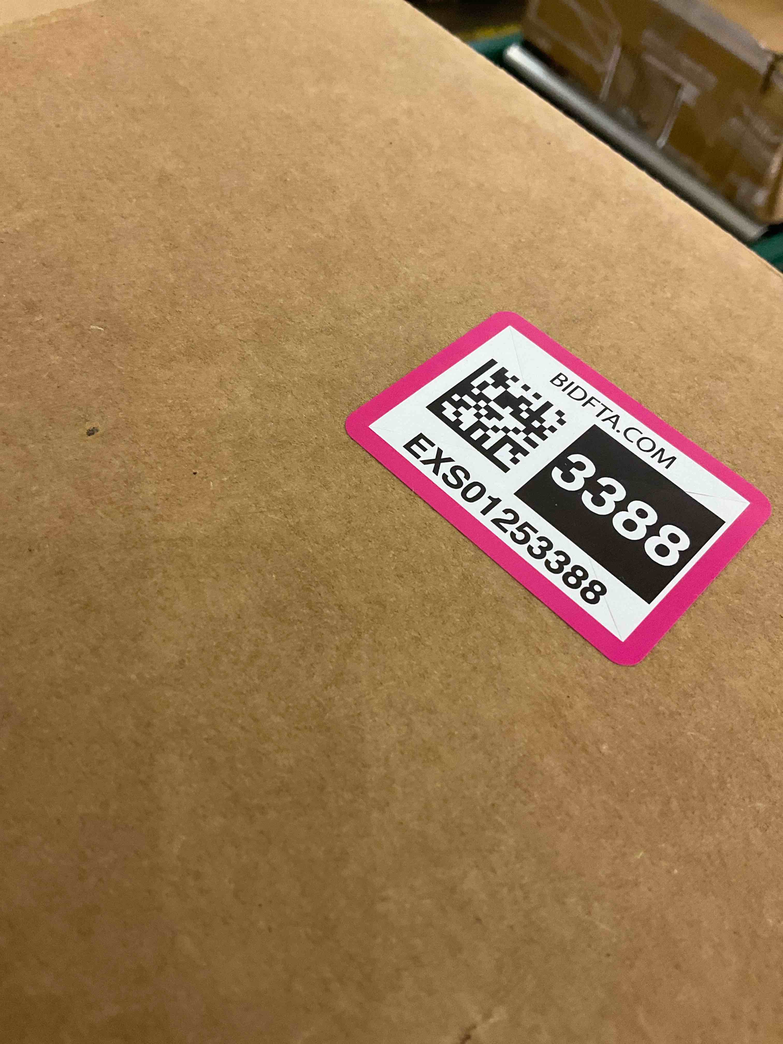 https://s3.amazonaws.com/lotting-images-prod/BargainHunt/EXS01253388_1712330738959.jpeg