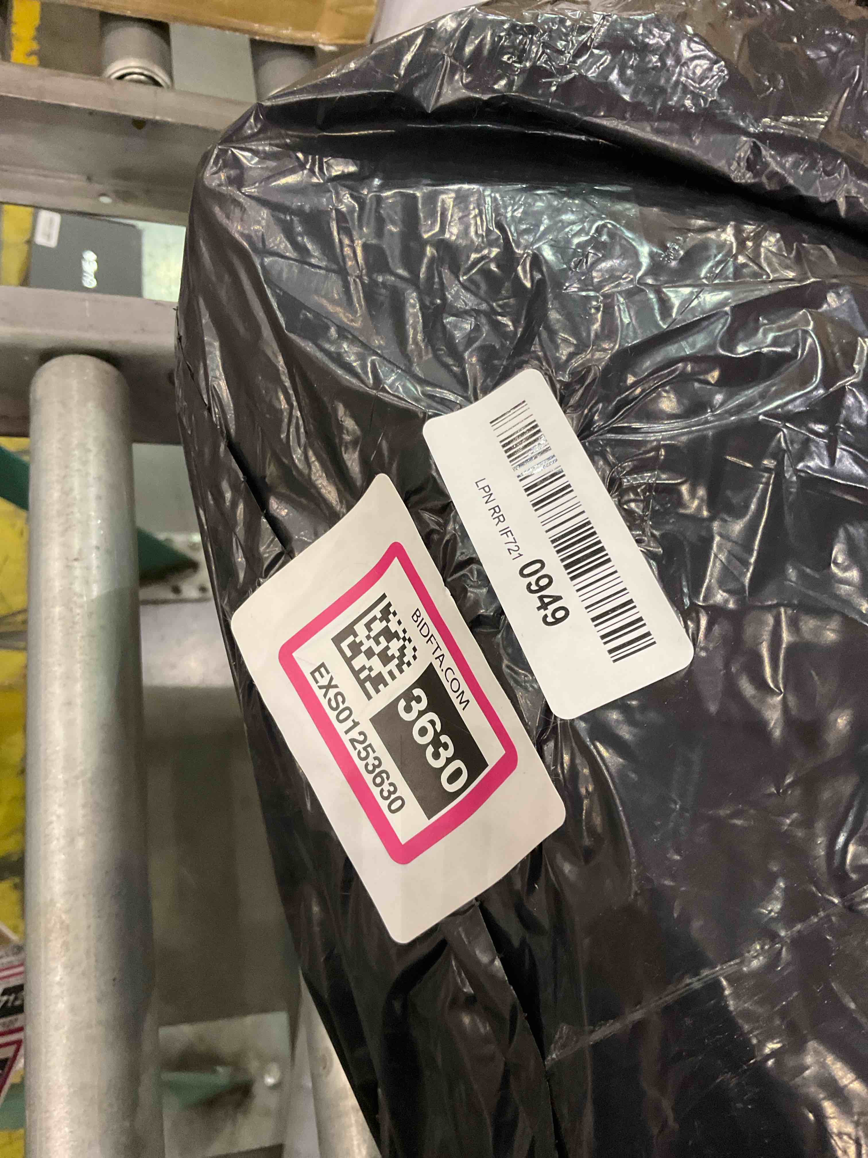 https://s3.amazonaws.com/lotting-images-prod/BargainHunt/EXS01253630_1712576380683.jpeg