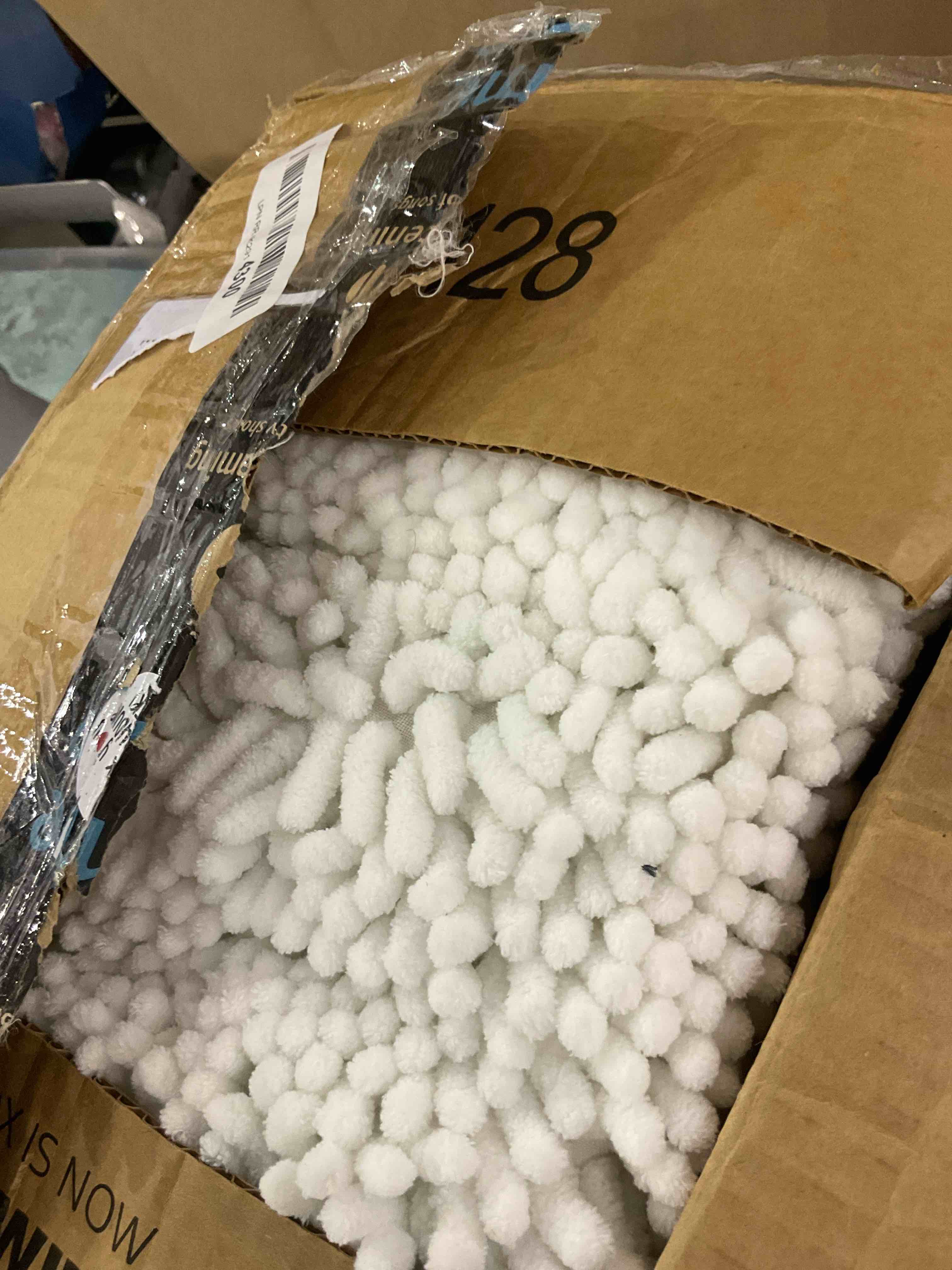 https://s3.amazonaws.com/lotting-images-prod/BargainHunt/EXS01254255_1712670055394.jpeg