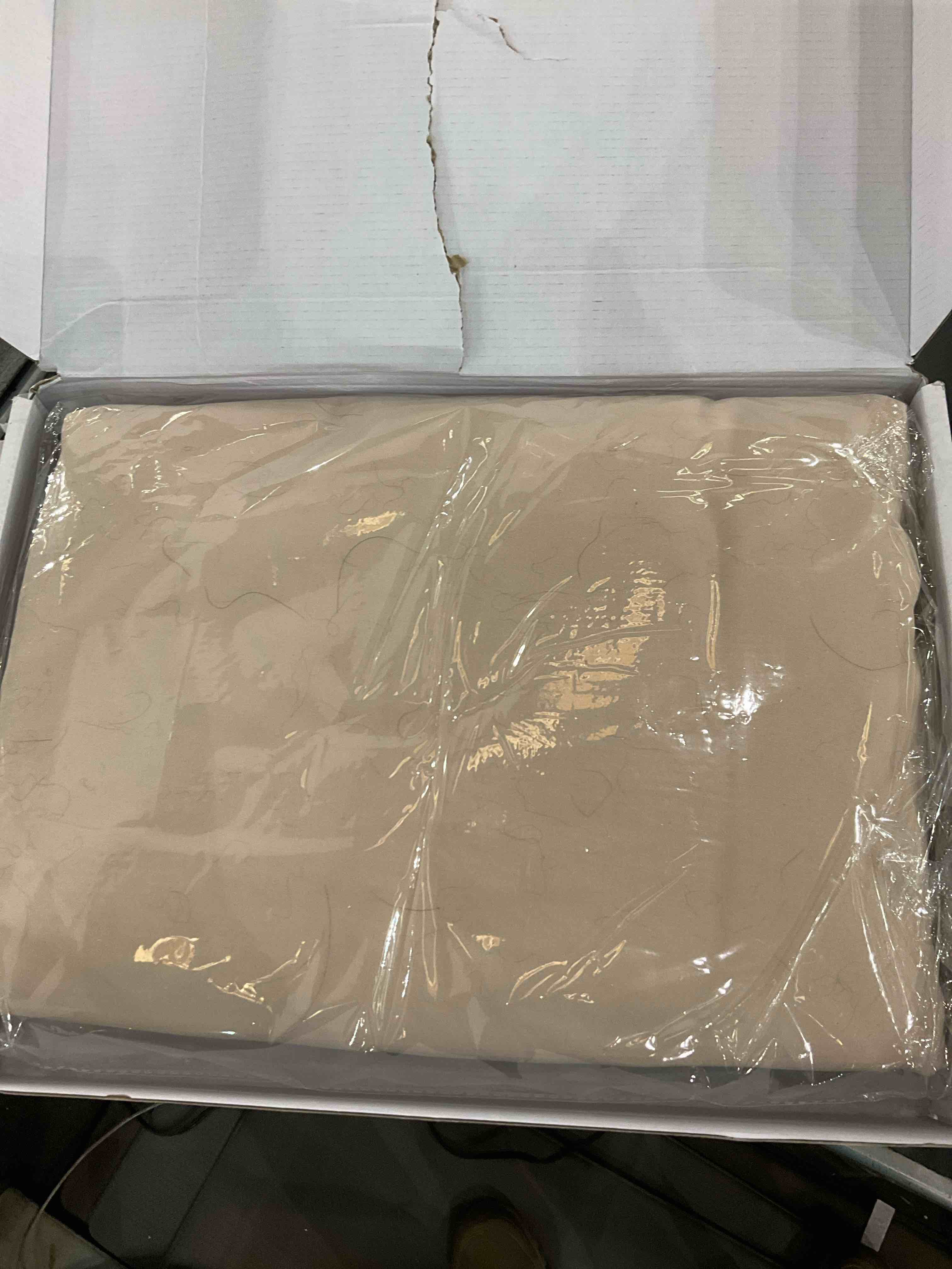 https://s3.amazonaws.com/lotting-images-prod/BargainHunt/EXS01254646_1712677464031.jpeg