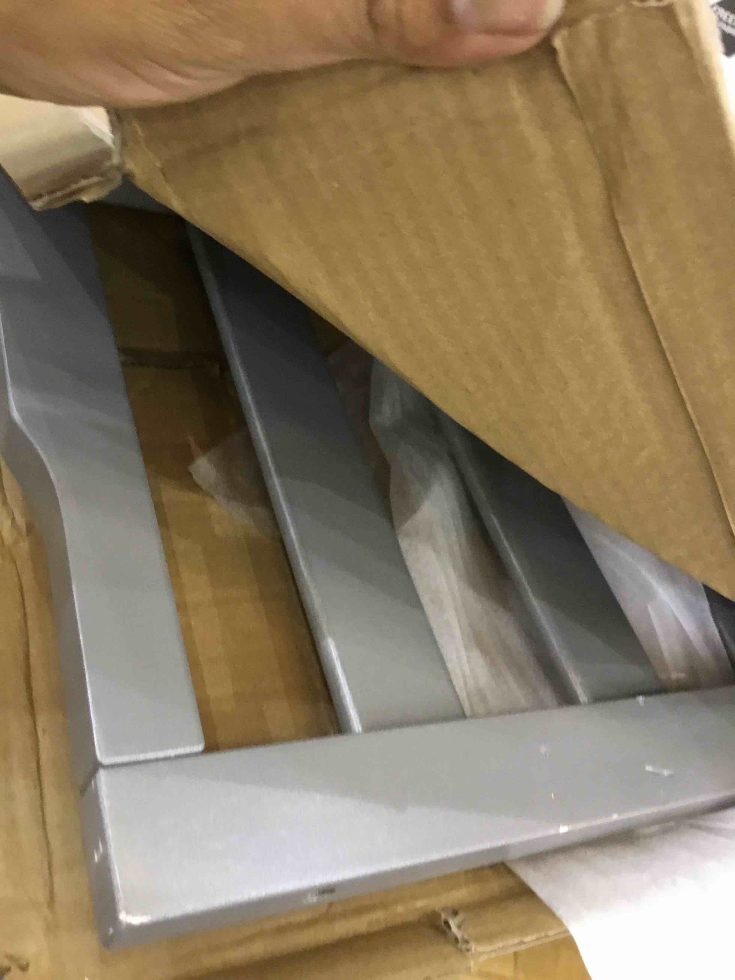 https://s3.amazonaws.com/lotting-images-prod/BargainHunt/EXS01254951_1714664013003.jpeg