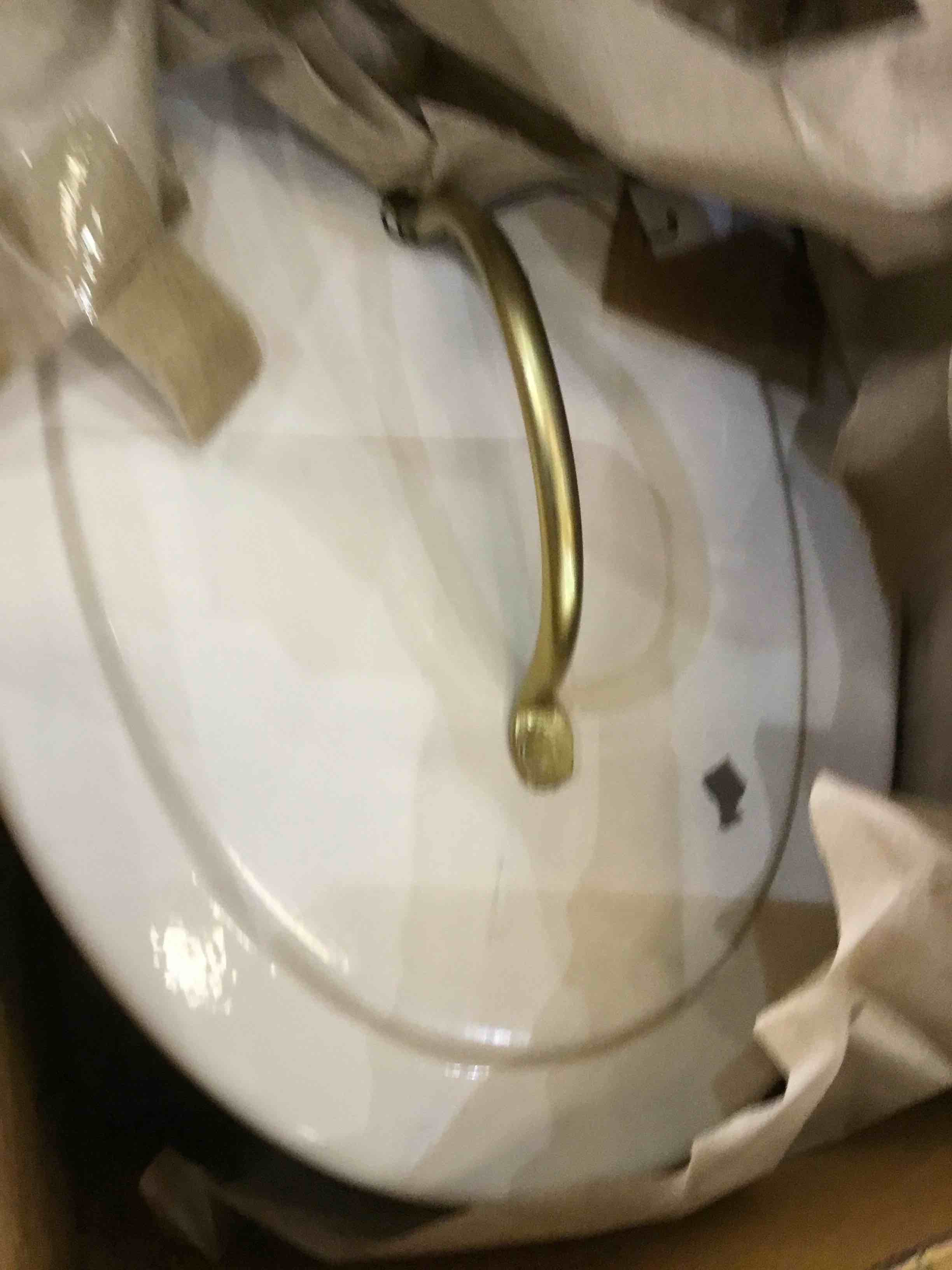 https://s3.amazonaws.com/lotting-images-prod/BargainHunt/EXS01254953_1714664909122.jpeg