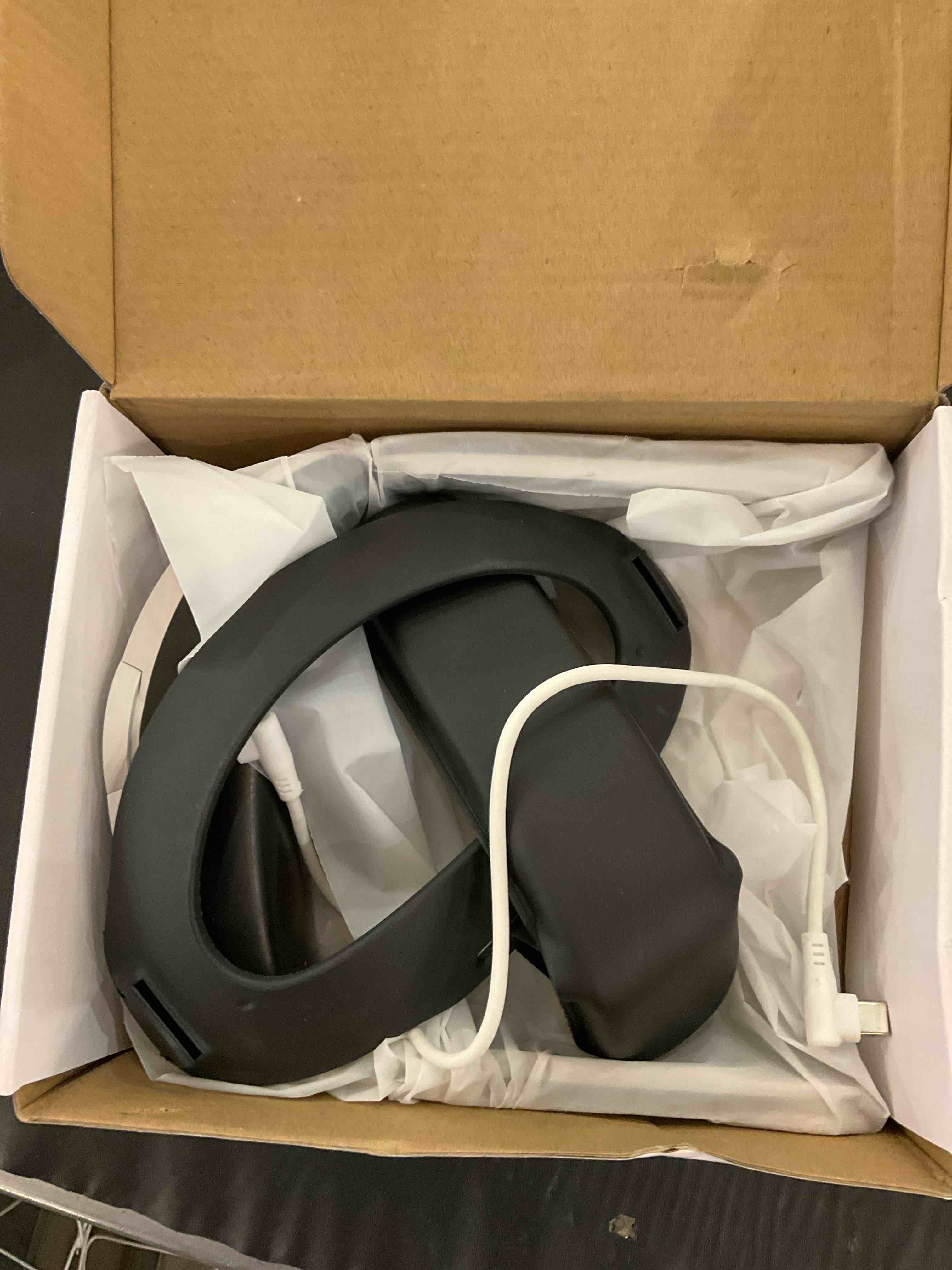 https://s3.amazonaws.com/lotting-images-prod/BargainHunt/EXS01255231_1711565485659.jpeg
