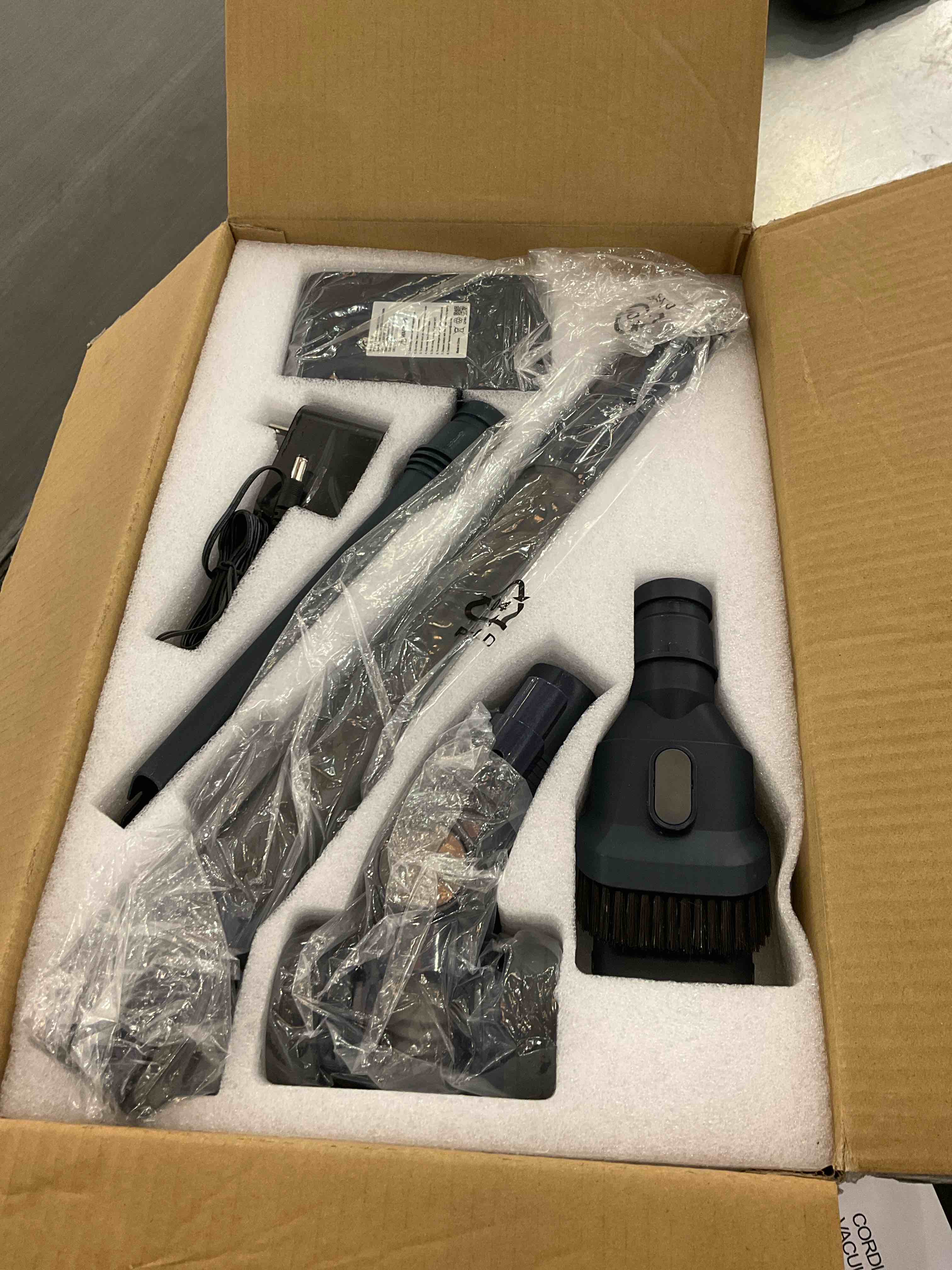 https://s3.amazonaws.com/lotting-images-prod/BargainHunt/EXS01255232_1711564369770.jpeg