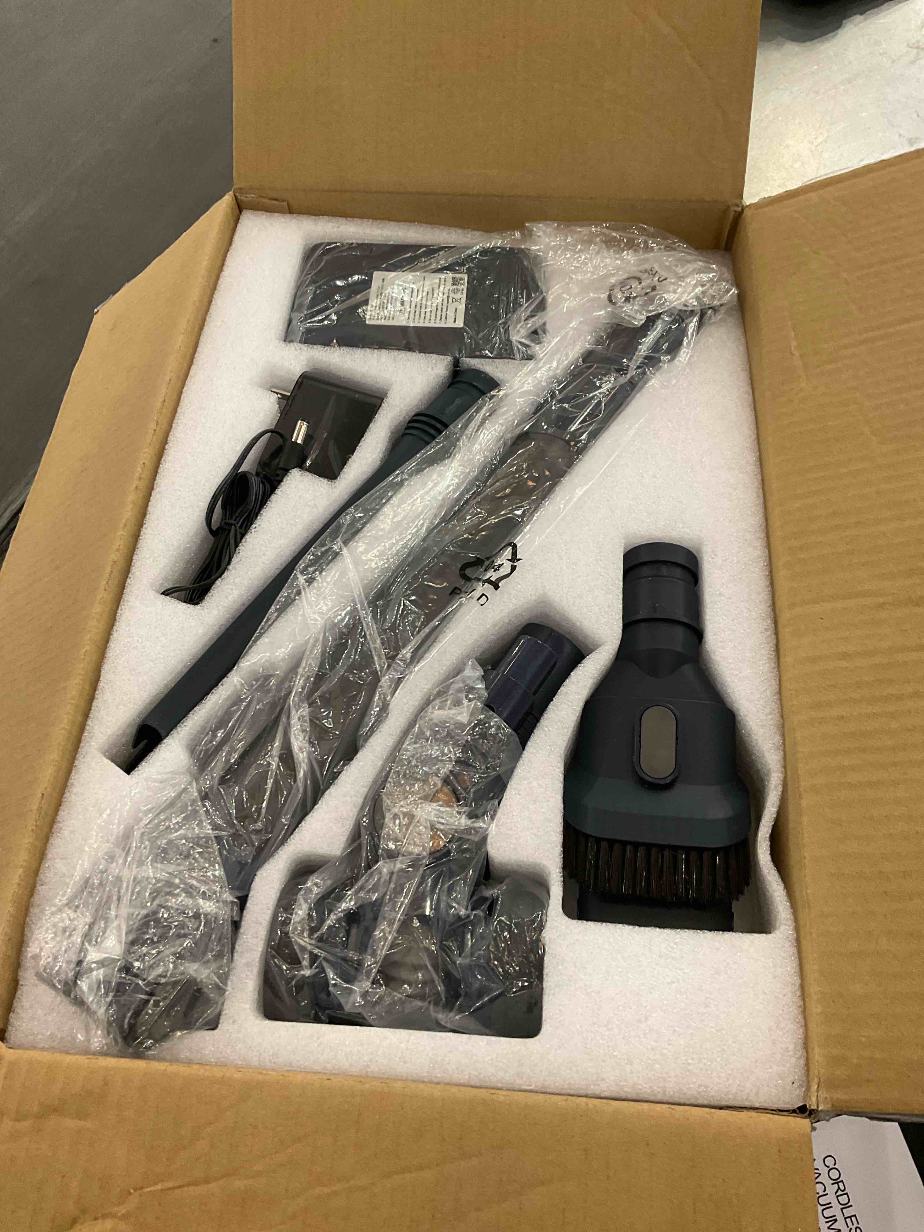 https://s3.amazonaws.com/lotting-images-prod/BargainHunt/EXS01255232_1711564370783.jpeg