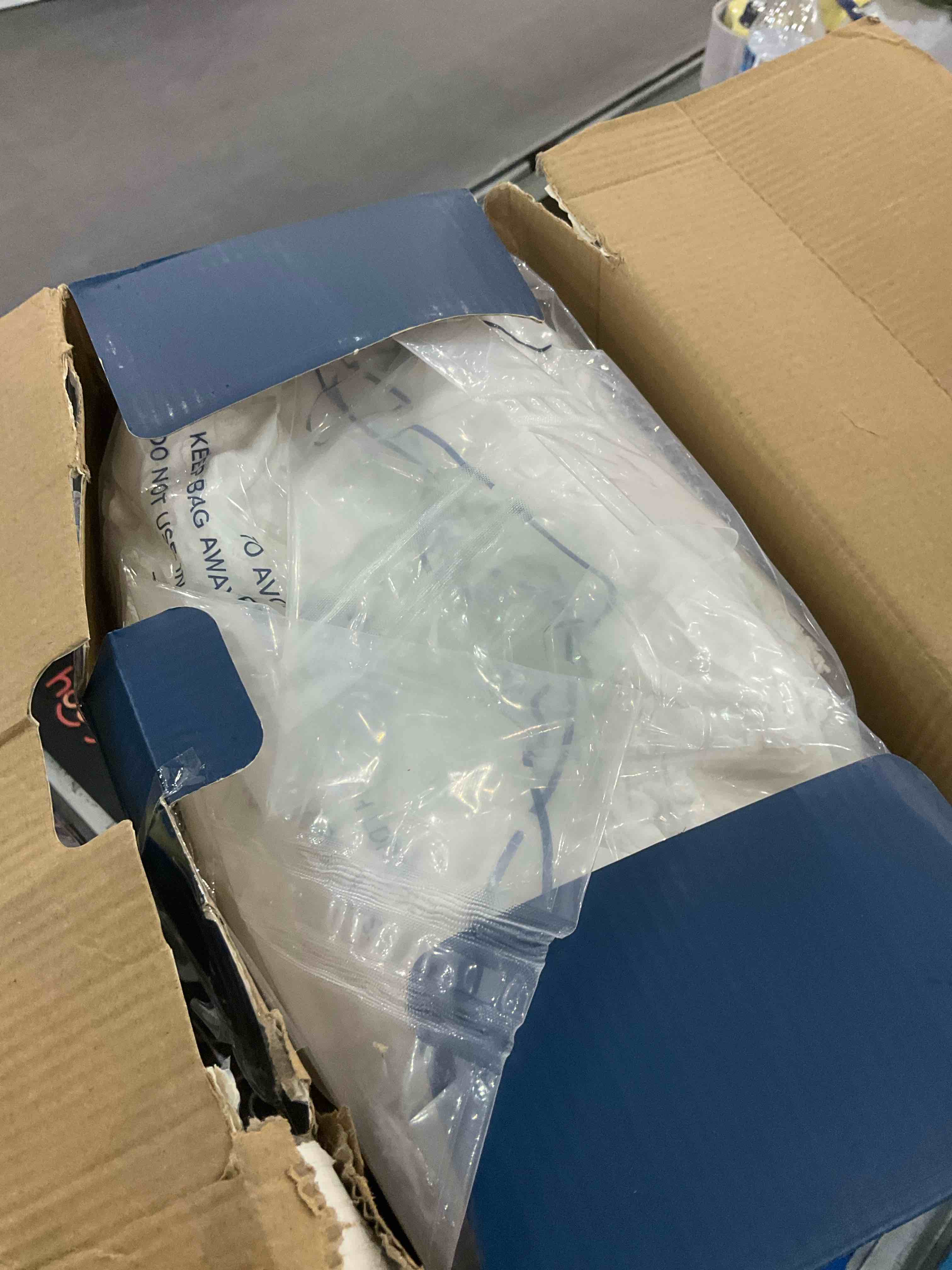 https://s3.amazonaws.com/lotting-images-prod/BargainHunt/EXS01255492_1712229844182.jpeg