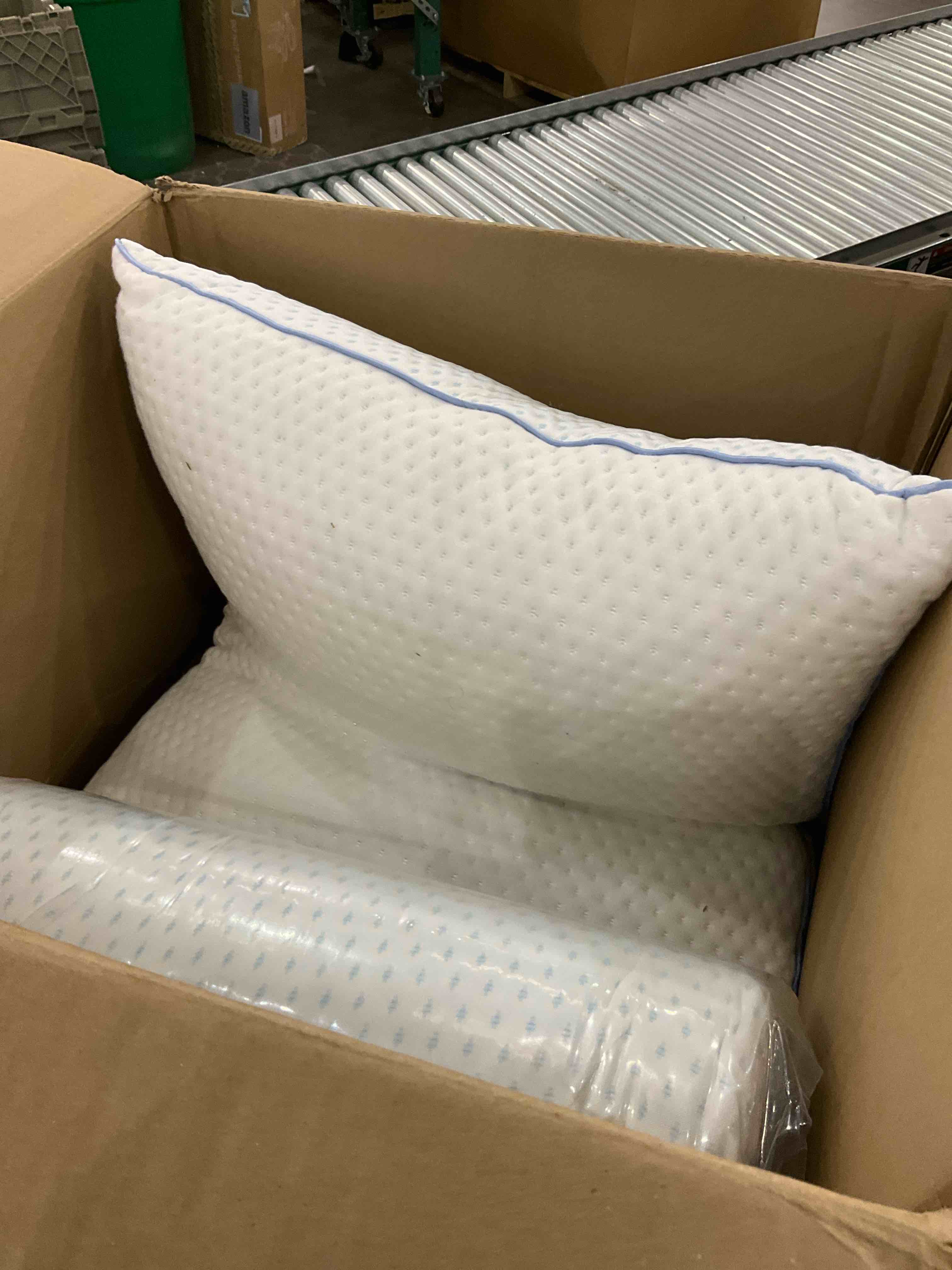 https://s3.amazonaws.com/lotting-images-prod/BargainHunt/EXS01255496_1712169938802.jpeg