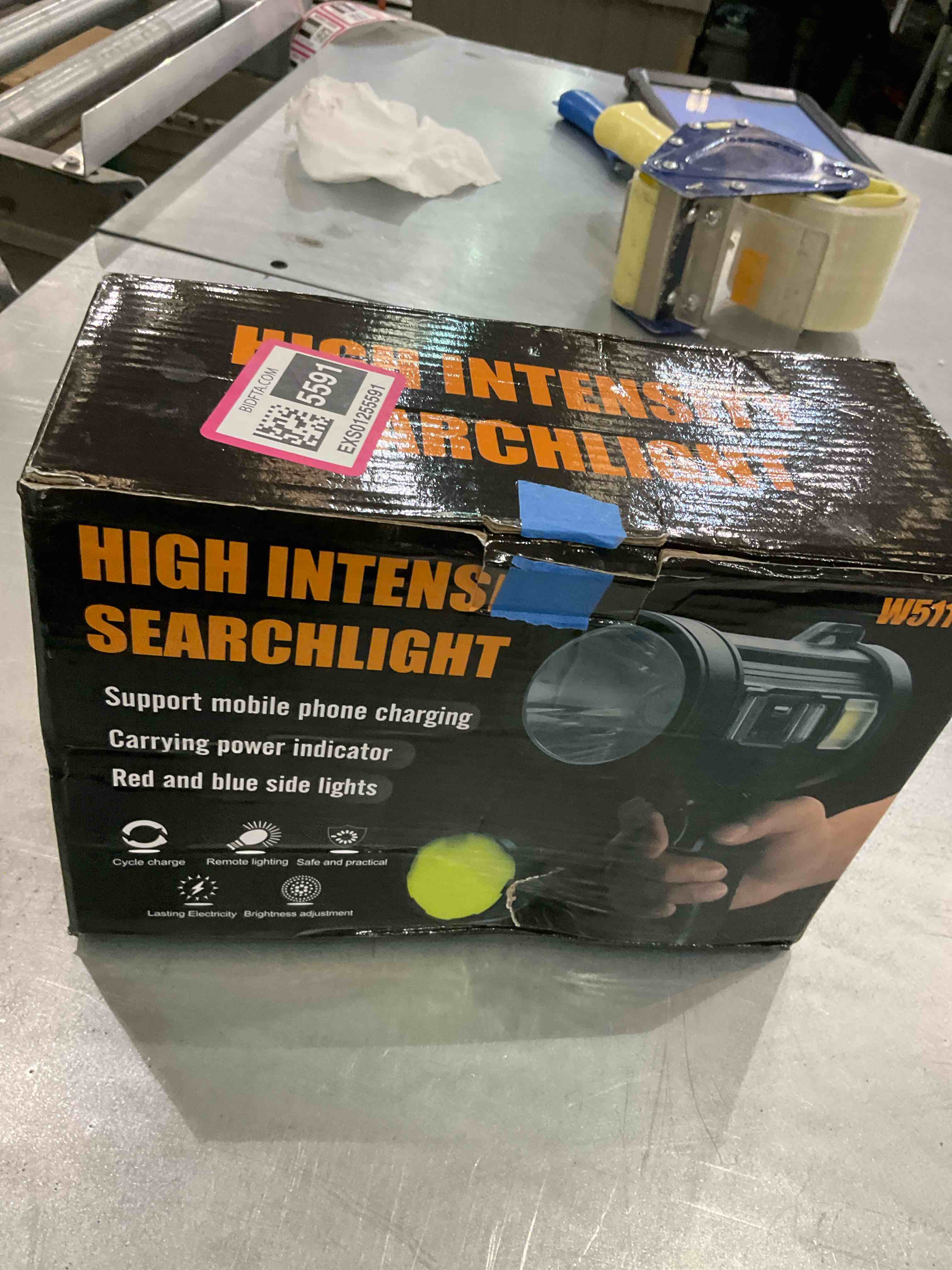 Spotlight Flashlight, 900000 Lumens Brightest LED Rechargeable Spotlights, Long Running Spot Light Searchlight, Outdoor Handheld Spotlight with Solar Panels for Hunting,Camping,Boat, 6 Spotlight Modes