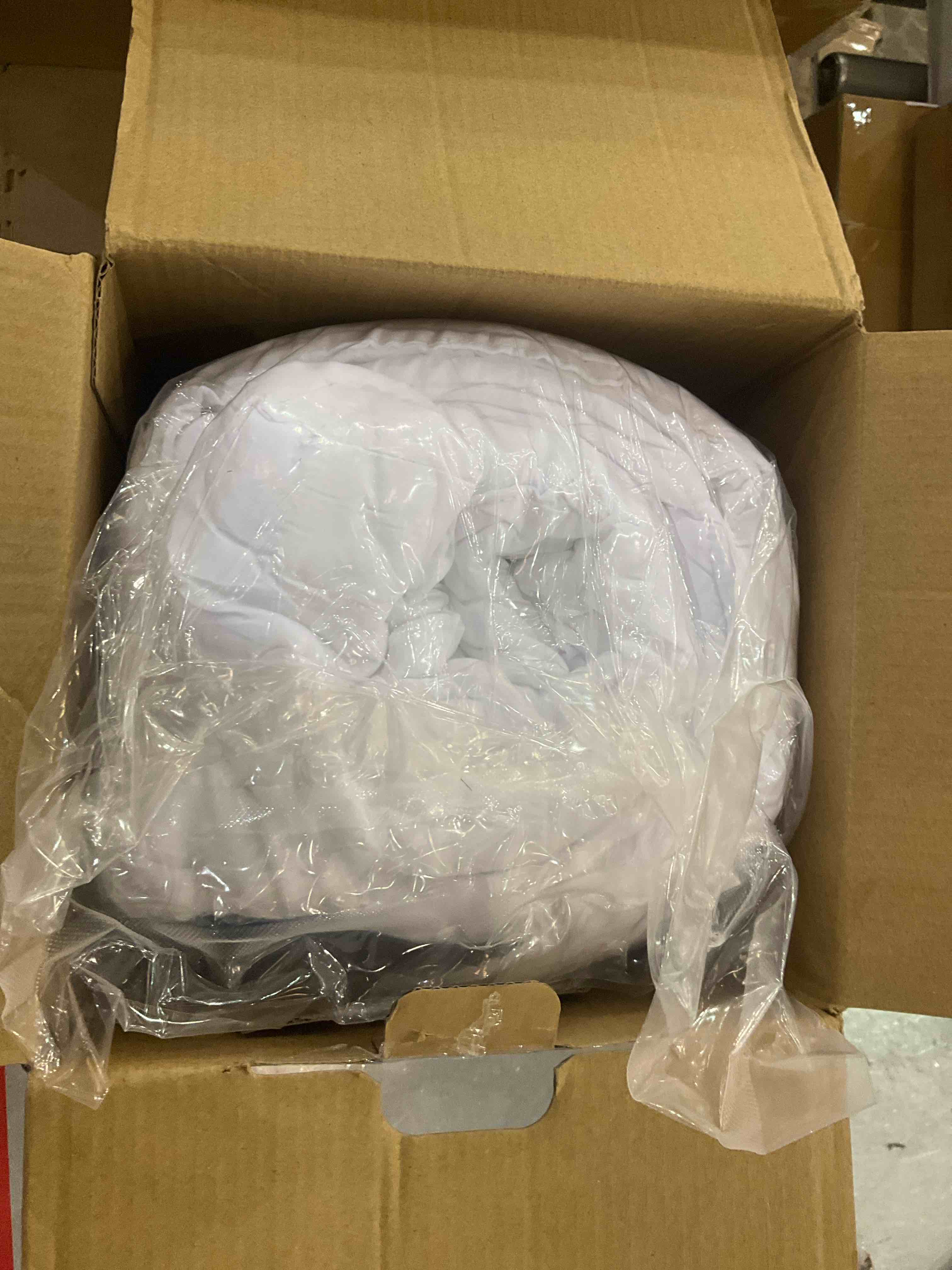 https://s3.amazonaws.com/lotting-images-prod/BargainHunt/EXS01255732_1711547349118.jpeg