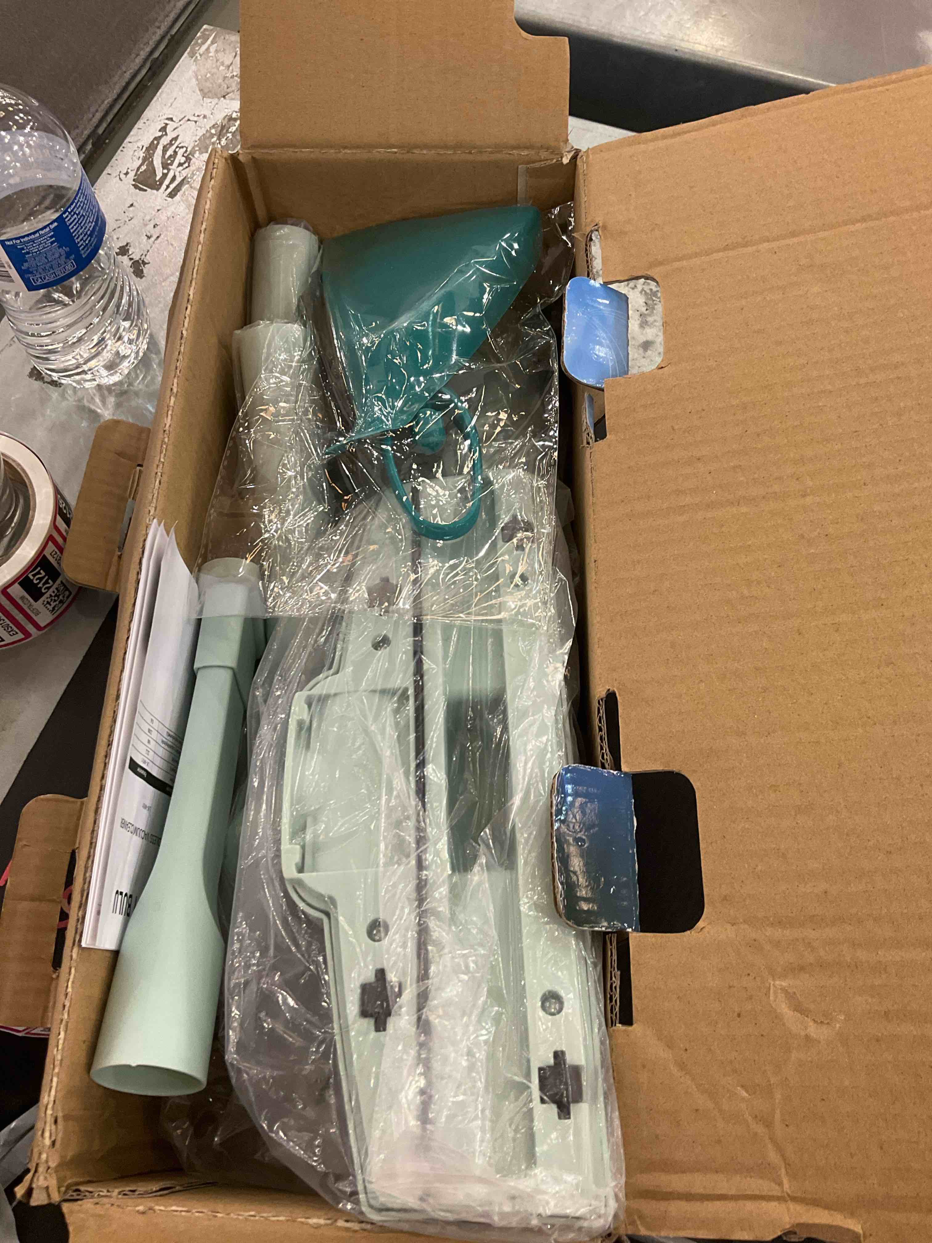 https://s3.amazonaws.com/lotting-images-prod/BargainHunt/EXS01255788_1711564953815.jpeg