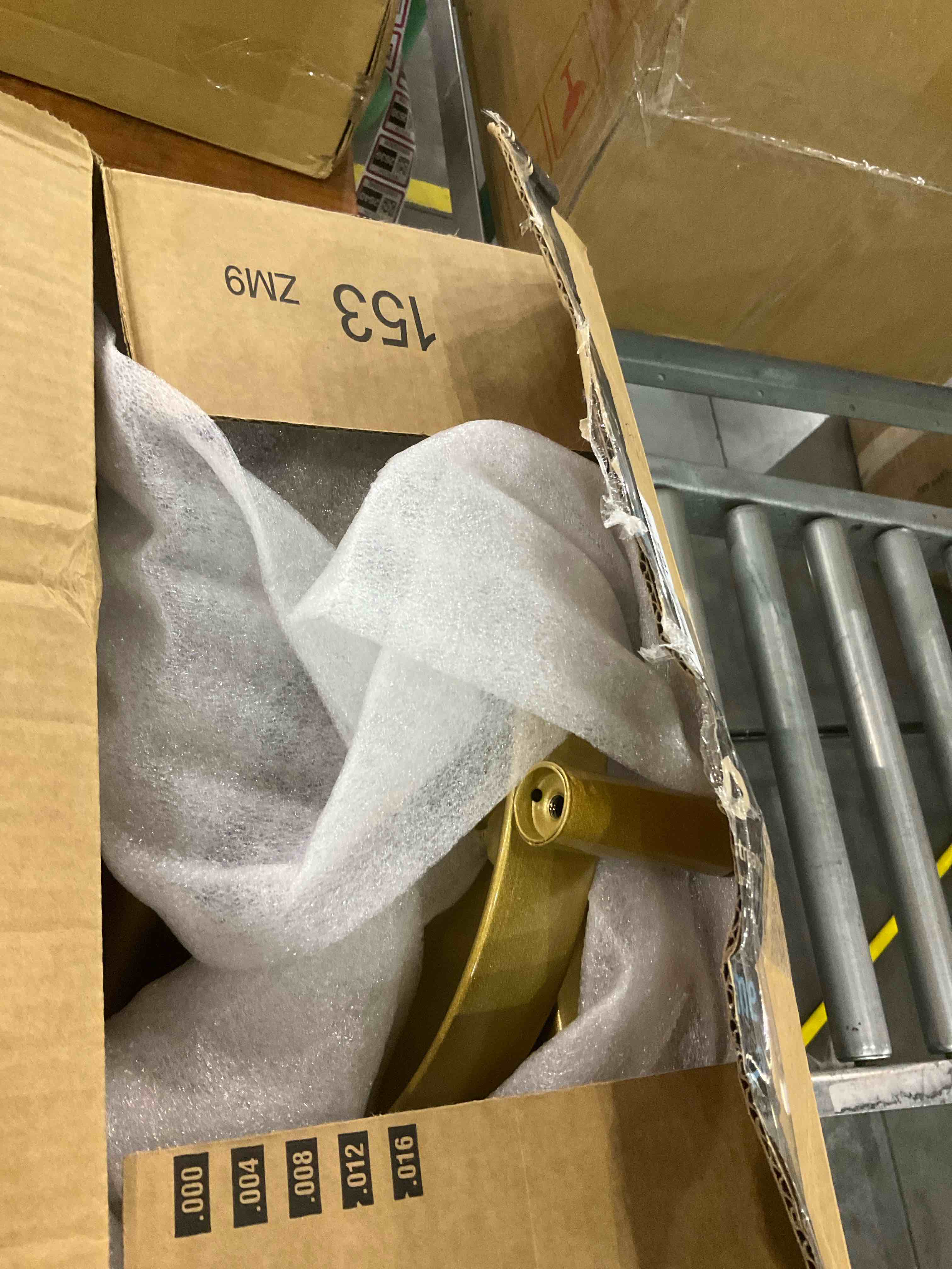 https://s3.amazonaws.com/lotting-images-prod/BargainHunt/EXS01255888_1712057607740.jpeg