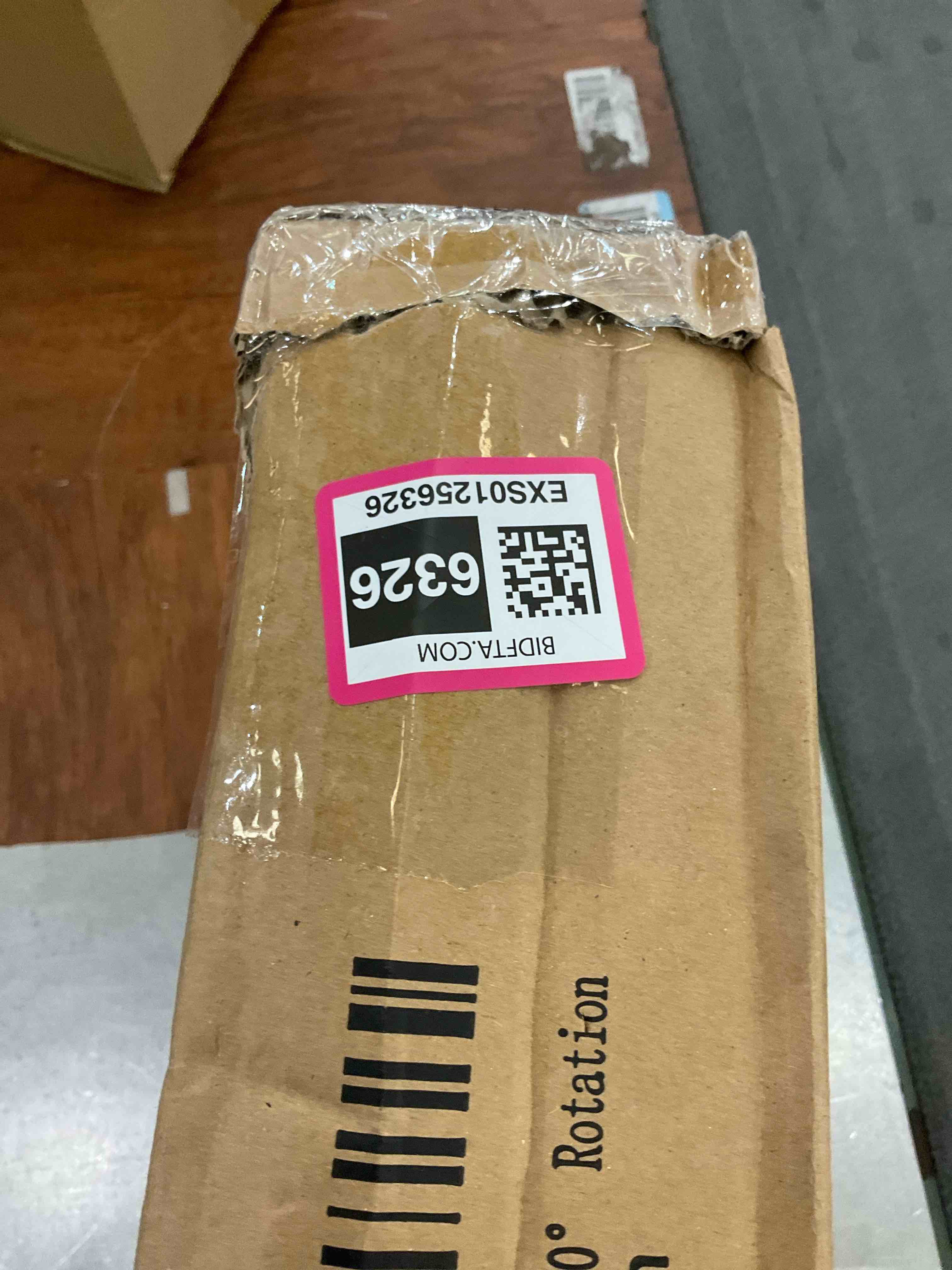 https://s3.amazonaws.com/lotting-images-prod/BargainHunt/EXS01256326_1712857240499.jpeg