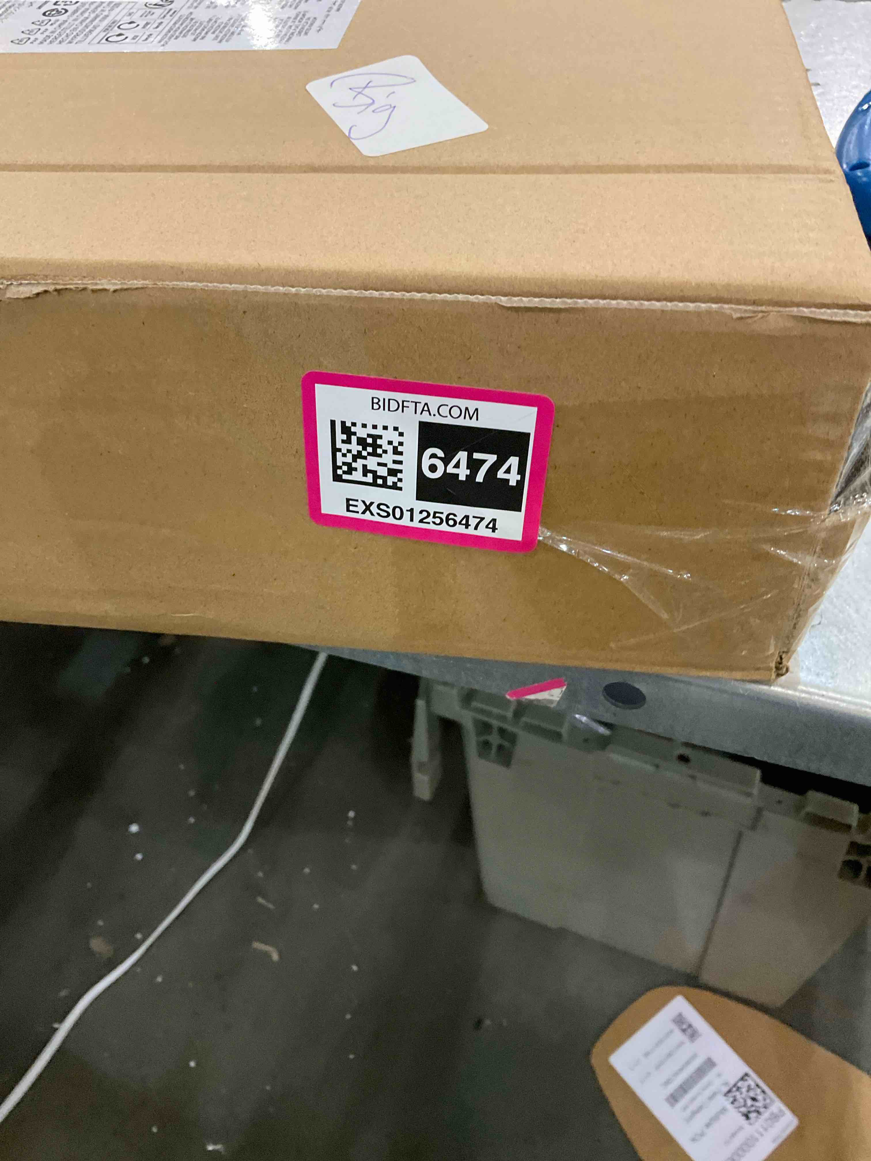 https://s3.amazonaws.com/lotting-images-prod/BargainHunt/EXS01256474_1712326754210.jpeg