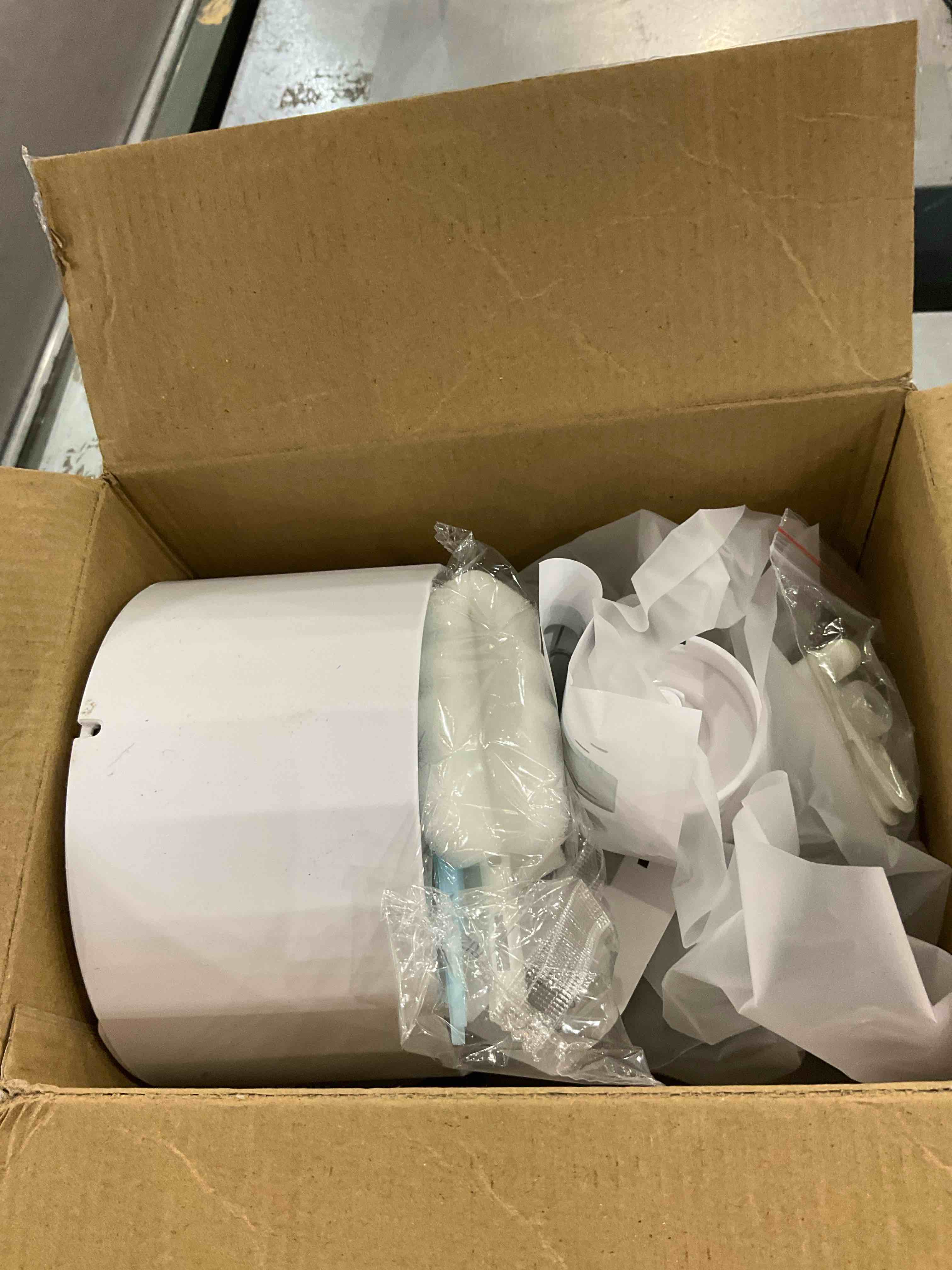 https://s3.amazonaws.com/lotting-images-prod/BargainHunt/EXS01256527_1712171103205.jpeg