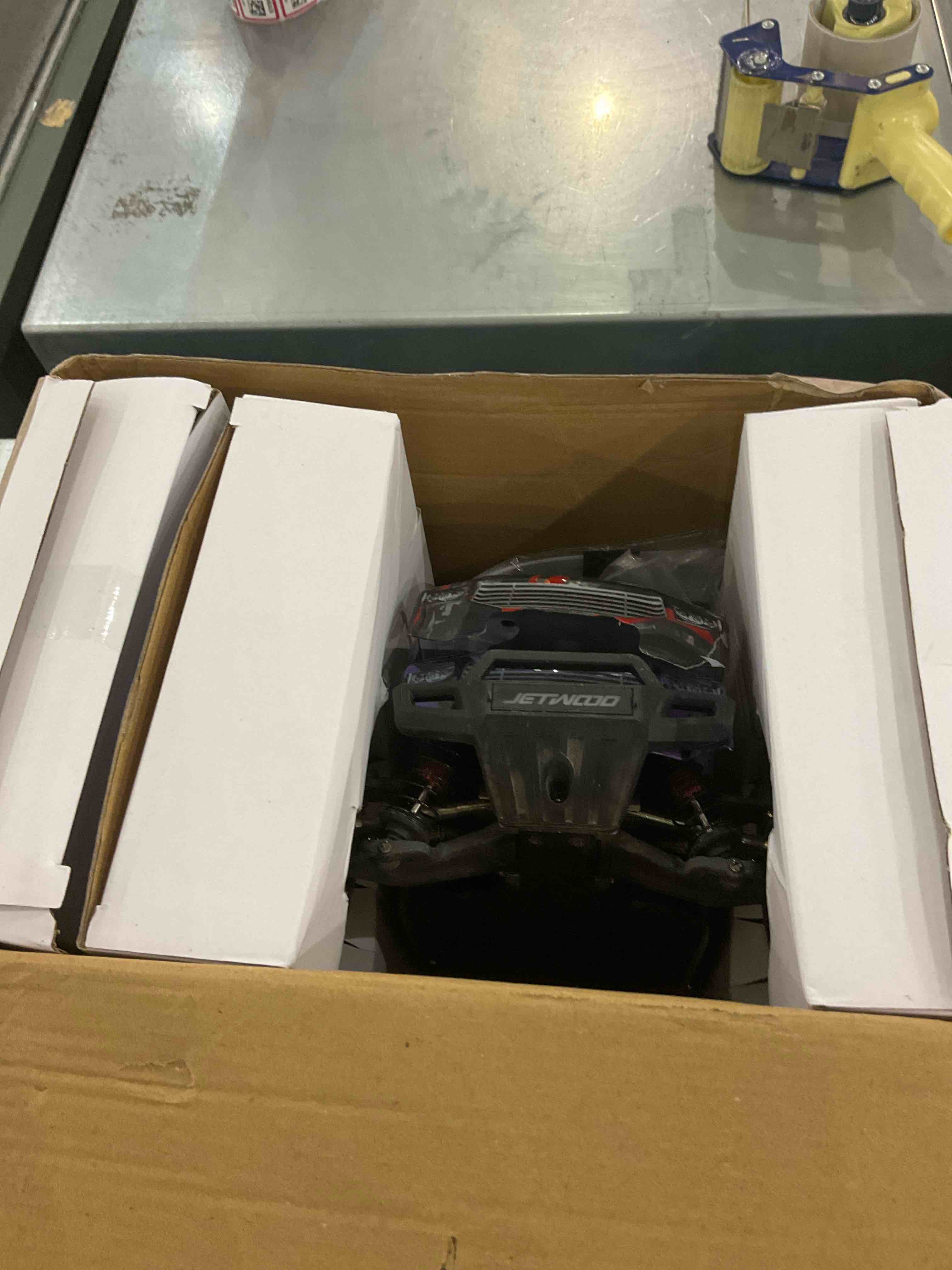 https://s3.amazonaws.com/lotting-images-prod/BargainHunt/EXS01256528_1712170366502.jpeg