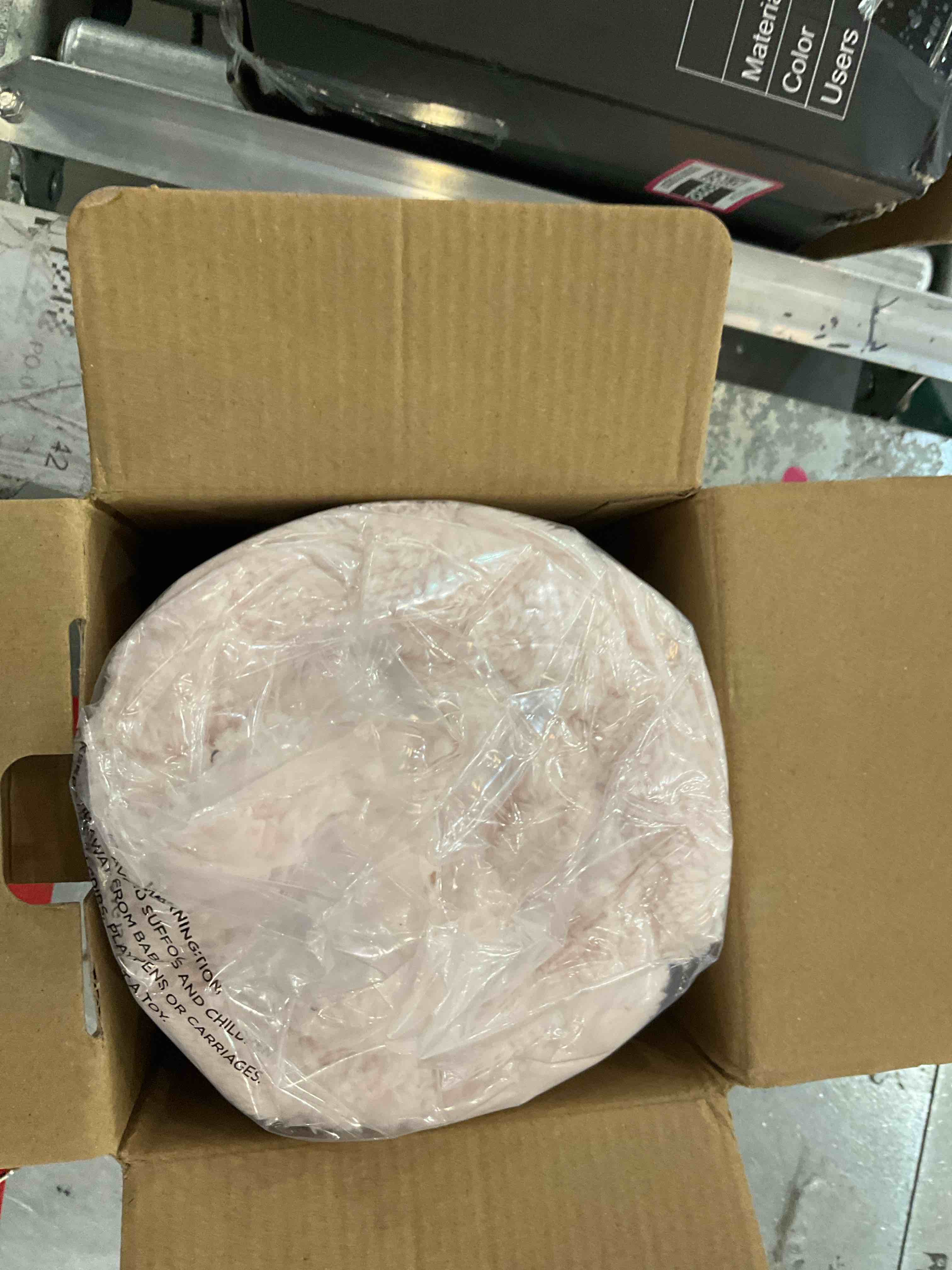 https://s3.amazonaws.com/lotting-images-prod/BargainHunt/EXS01257006_1711041515084.jpeg